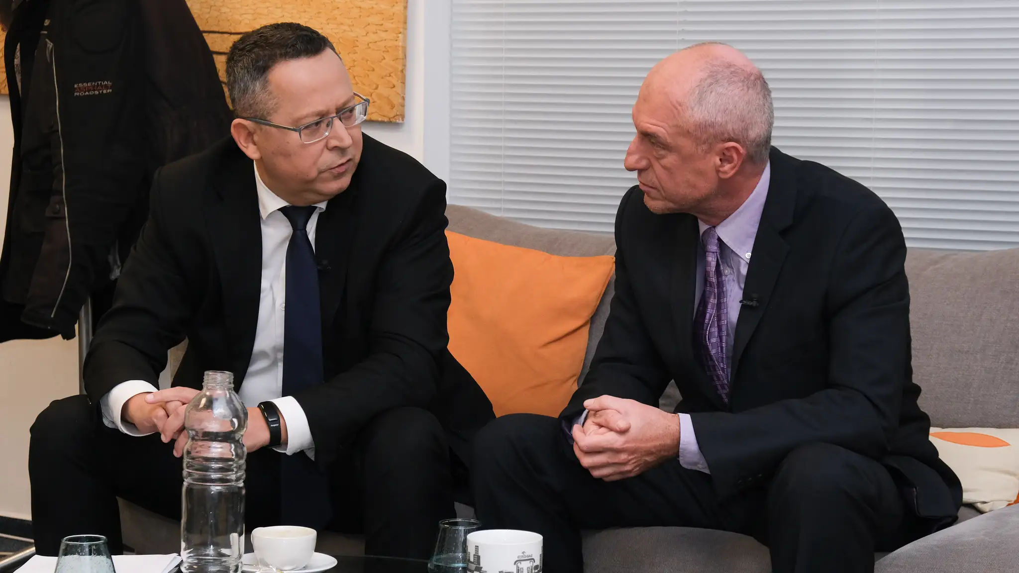 Ladislav Kamenický a Karel Hirman v relácii Na telo.