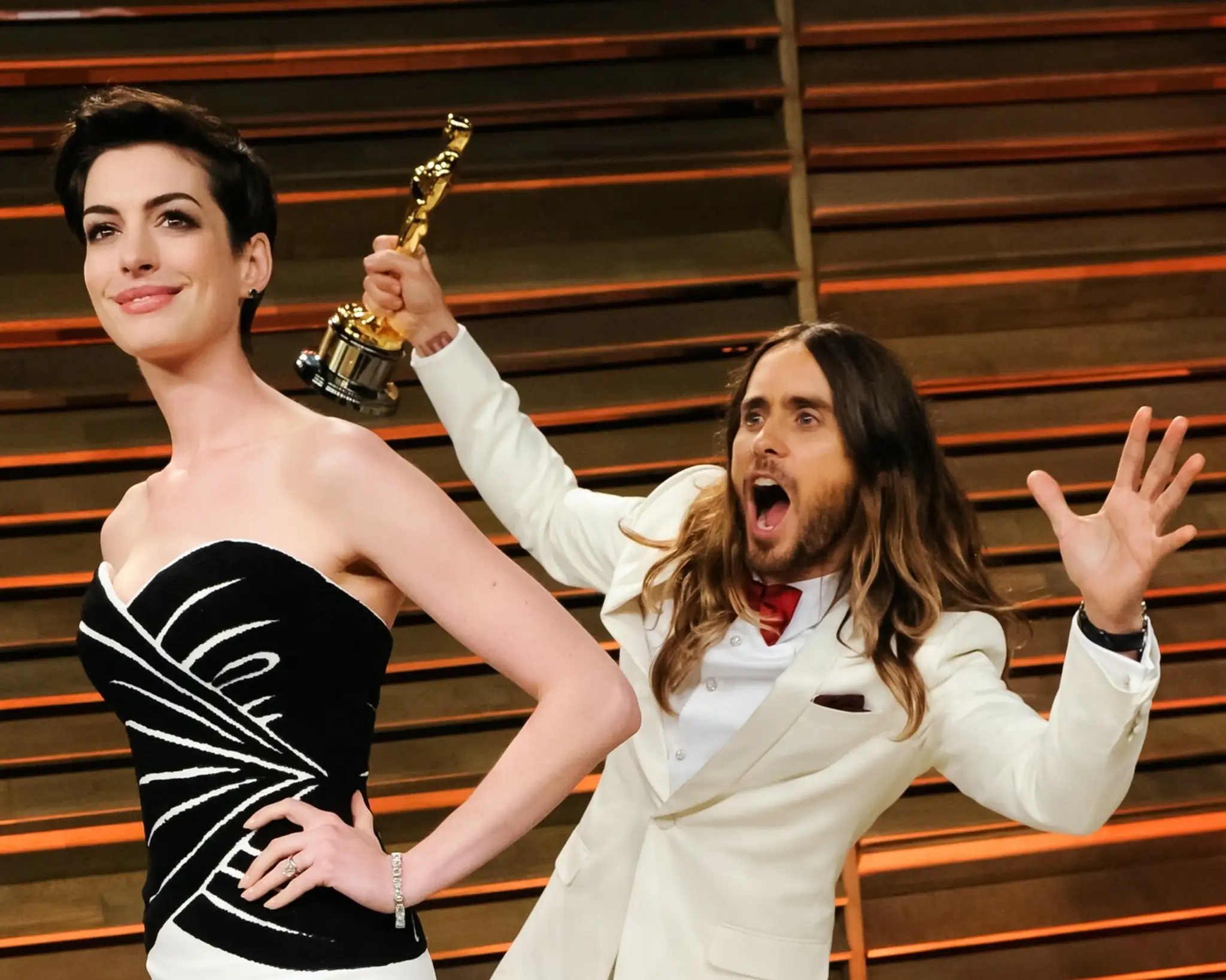 Anne Hathaway a Jared Leto na Oscaroch 2014.