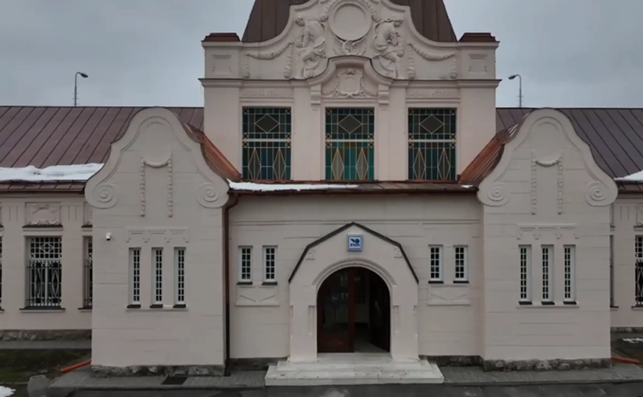 Na snímke zrekonštruovaná stanica v Kežmarku.