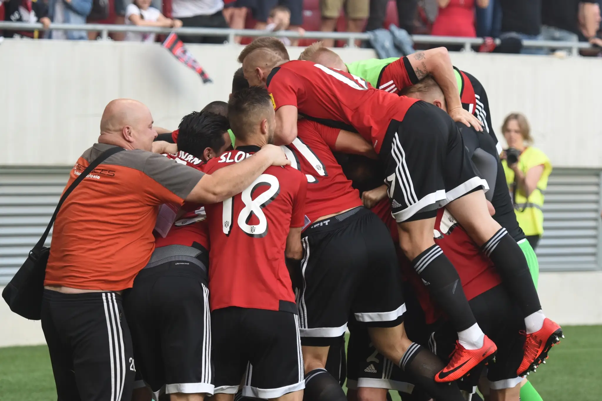 Na snímke radosť hráčov FC Spartak Trnava