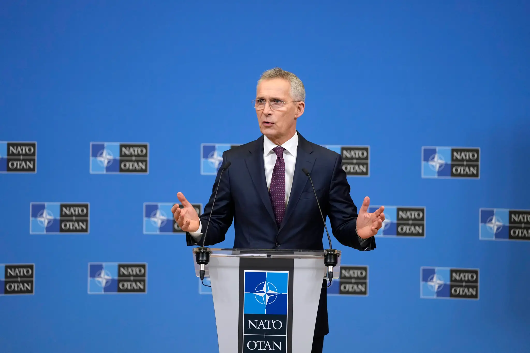 Na snímke generálny tajomník NATO Jens Stoltenberg reční počas výročnej správy o stave Aliancie.