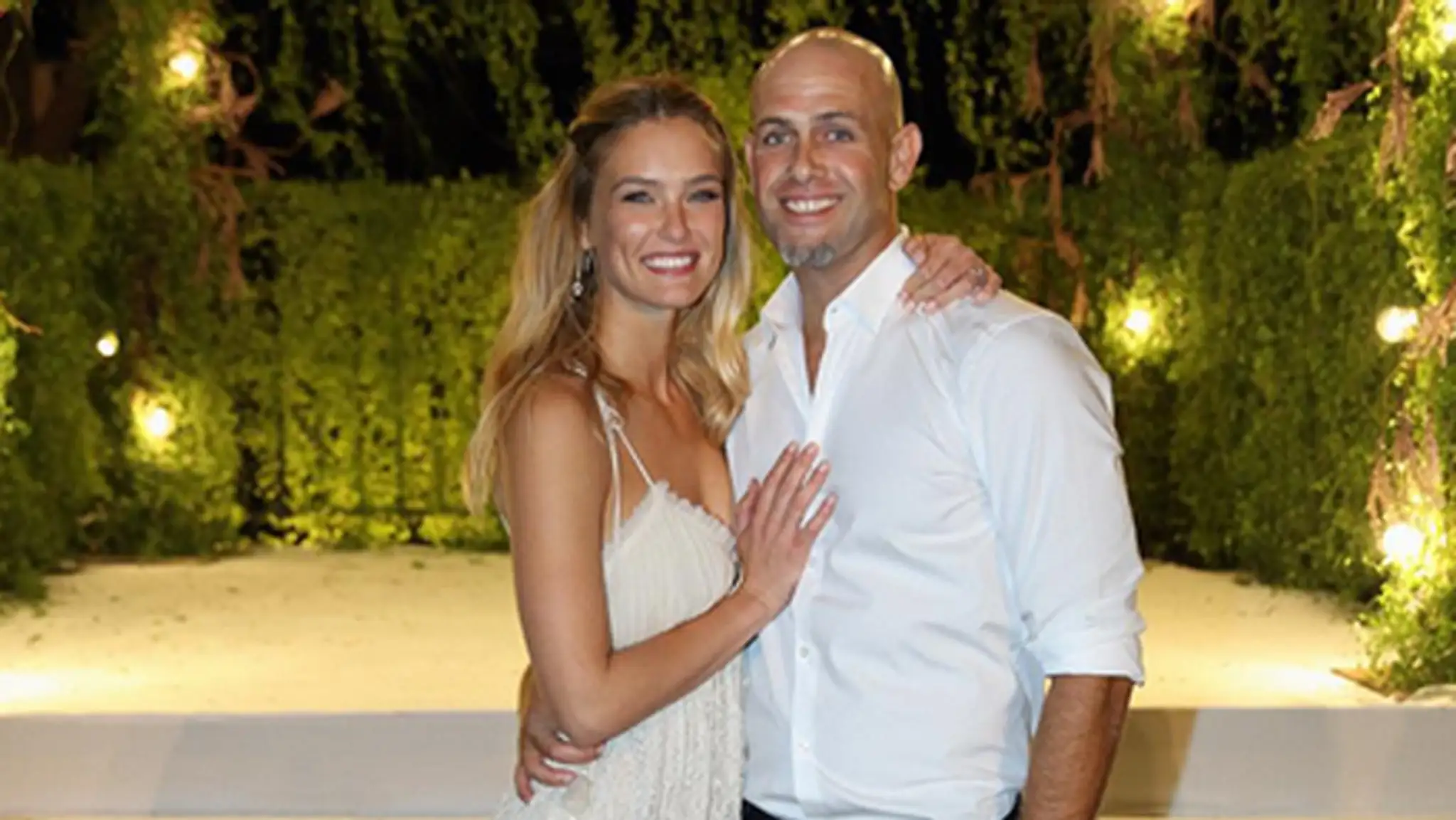 Bar Refaeli sa vydala
