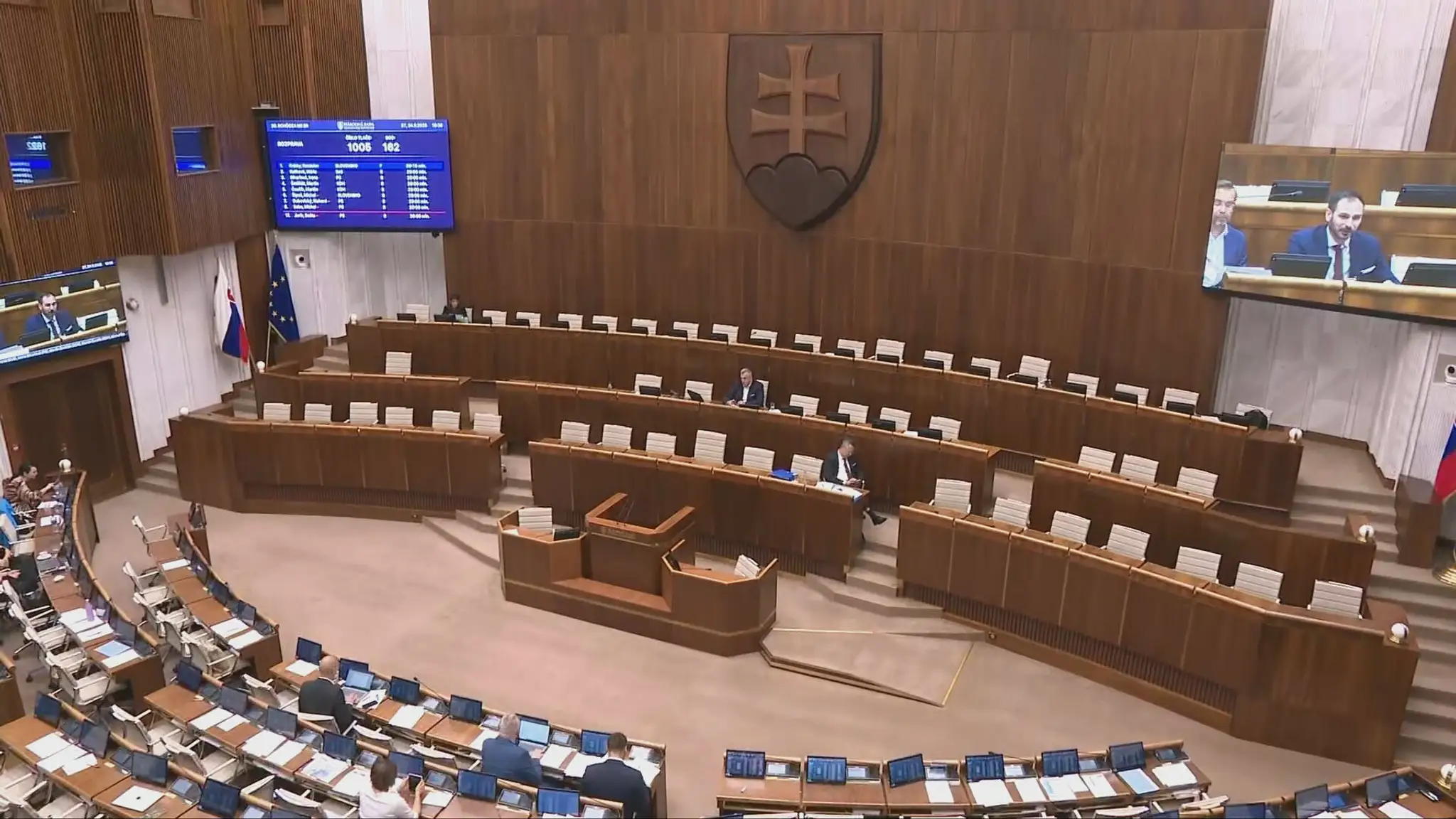 Parlament. Ilustračná snímka