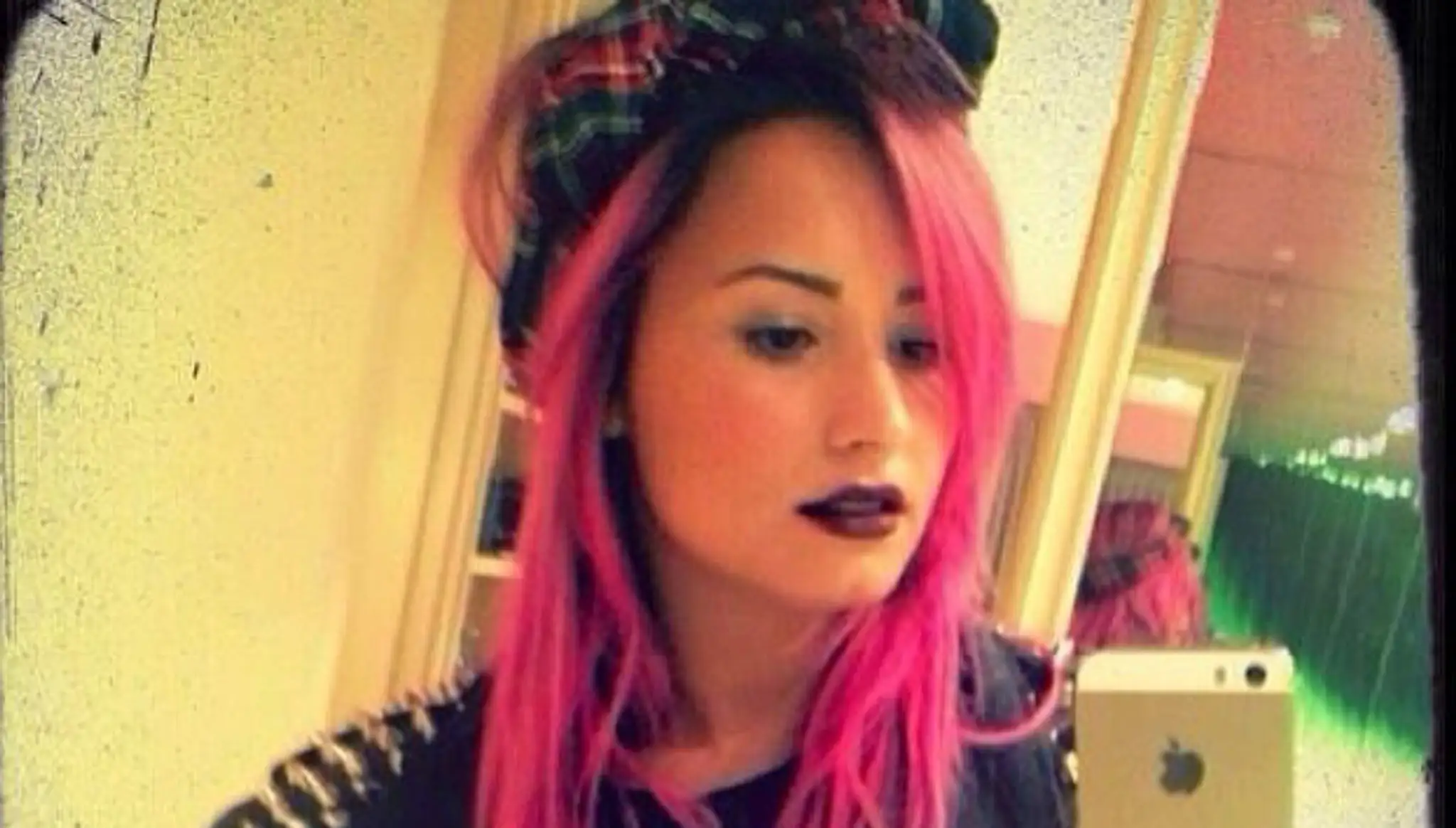 demi.jpg