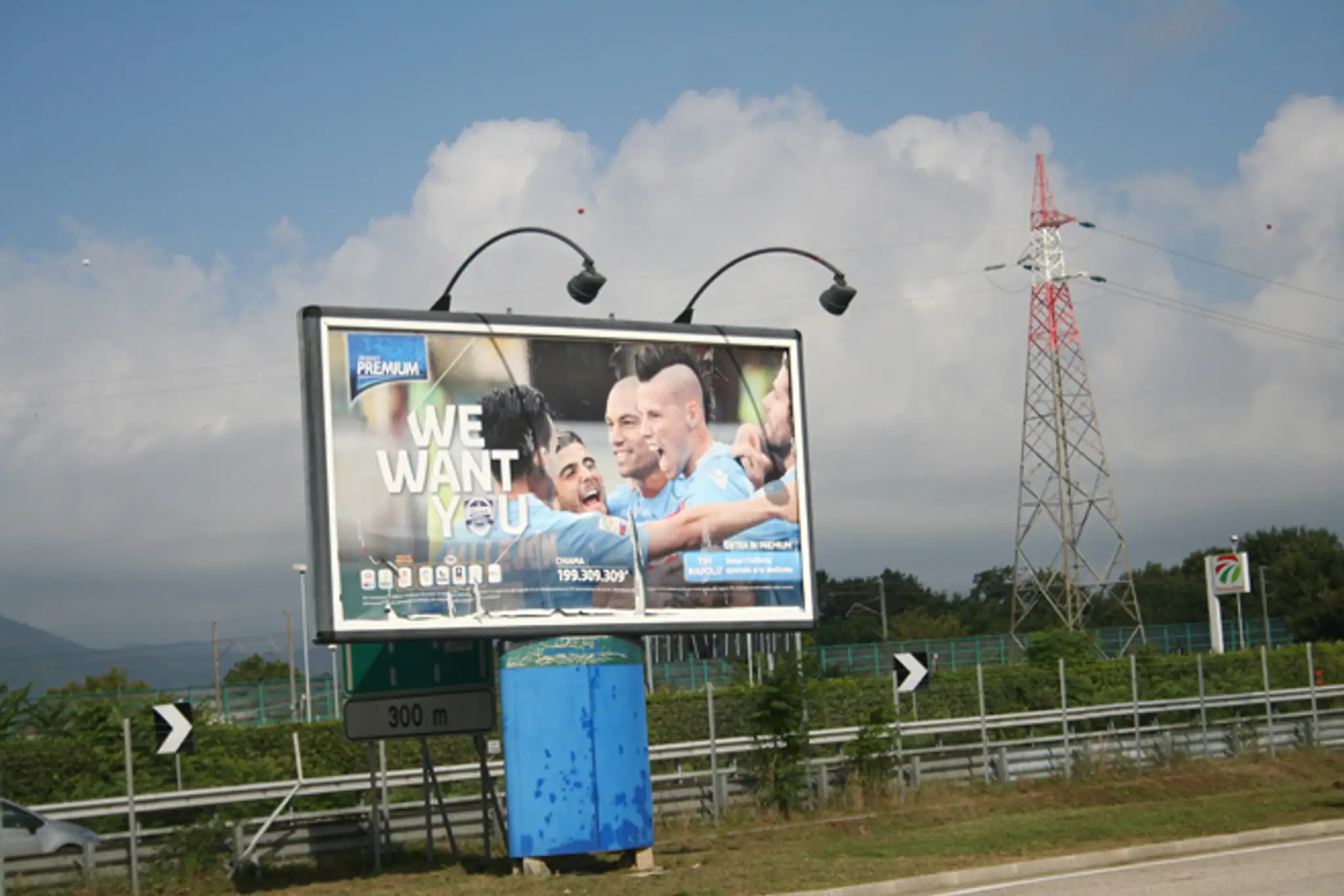 hamsik1_edited-1.jpg