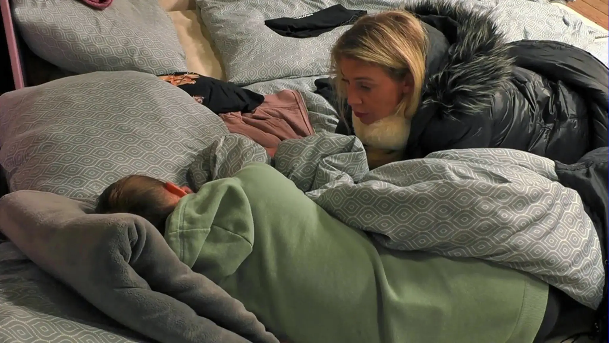 Farma 17 - Alena sa snaží upokojiť Lauru