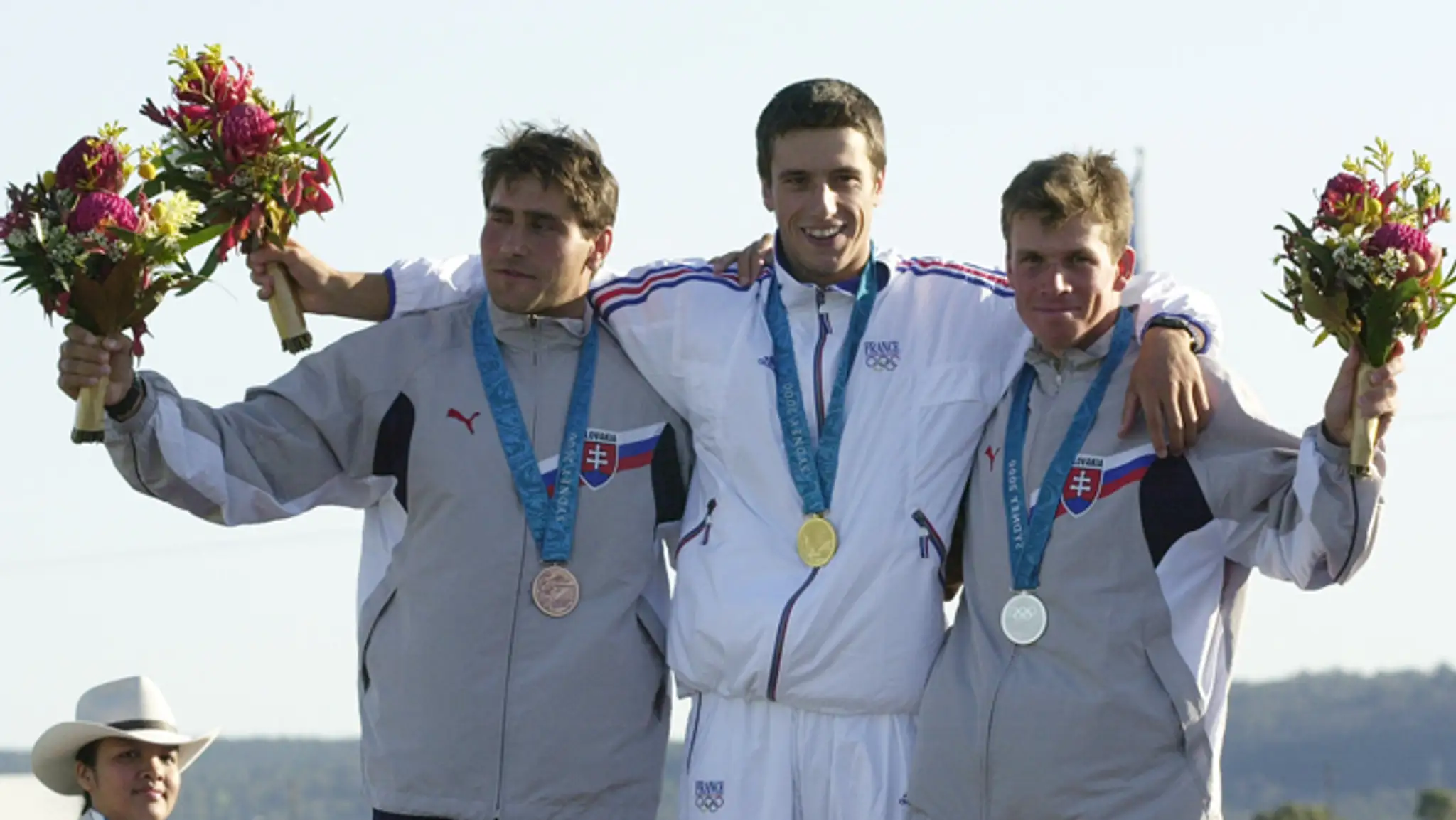 Juraj Minčik (bronz), Tony Estanguet (zlato) a Michal Martikán (striebro) na OH 2000 v Sydney.