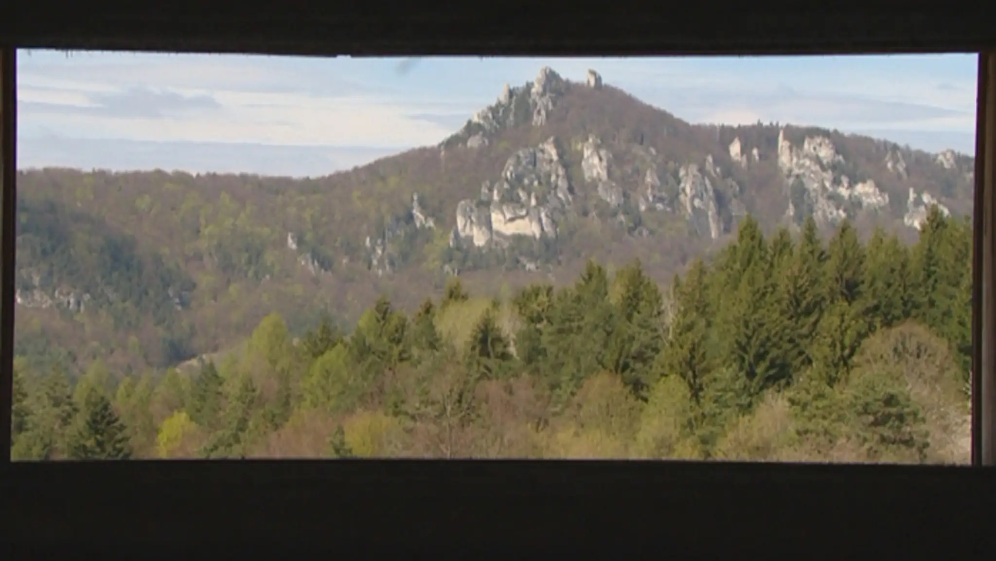 Pohľad zo zrakovej pyramídy.