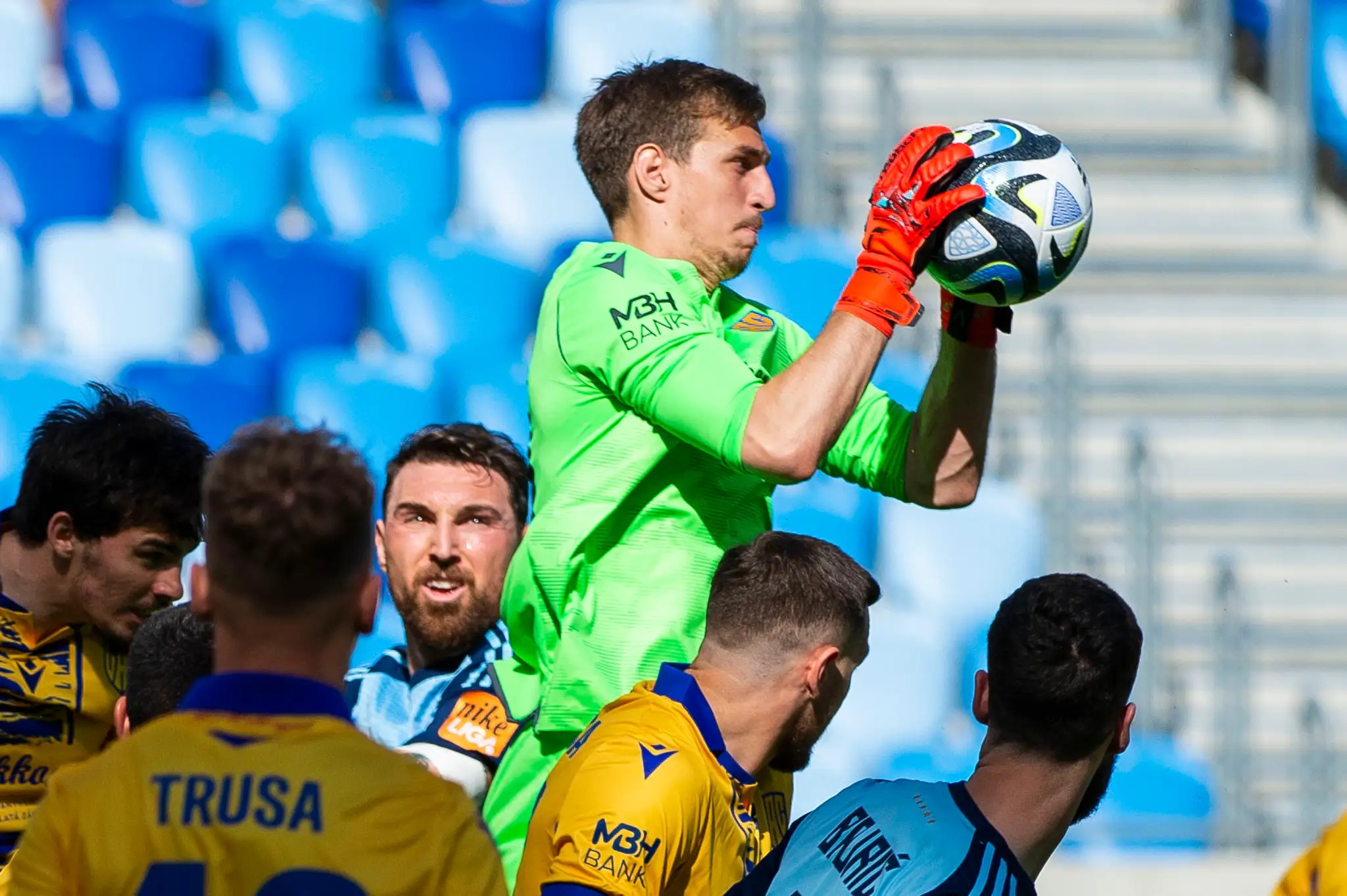Na snímke brankár FC DAC Dunajská Streda Aleksandar Popovič.