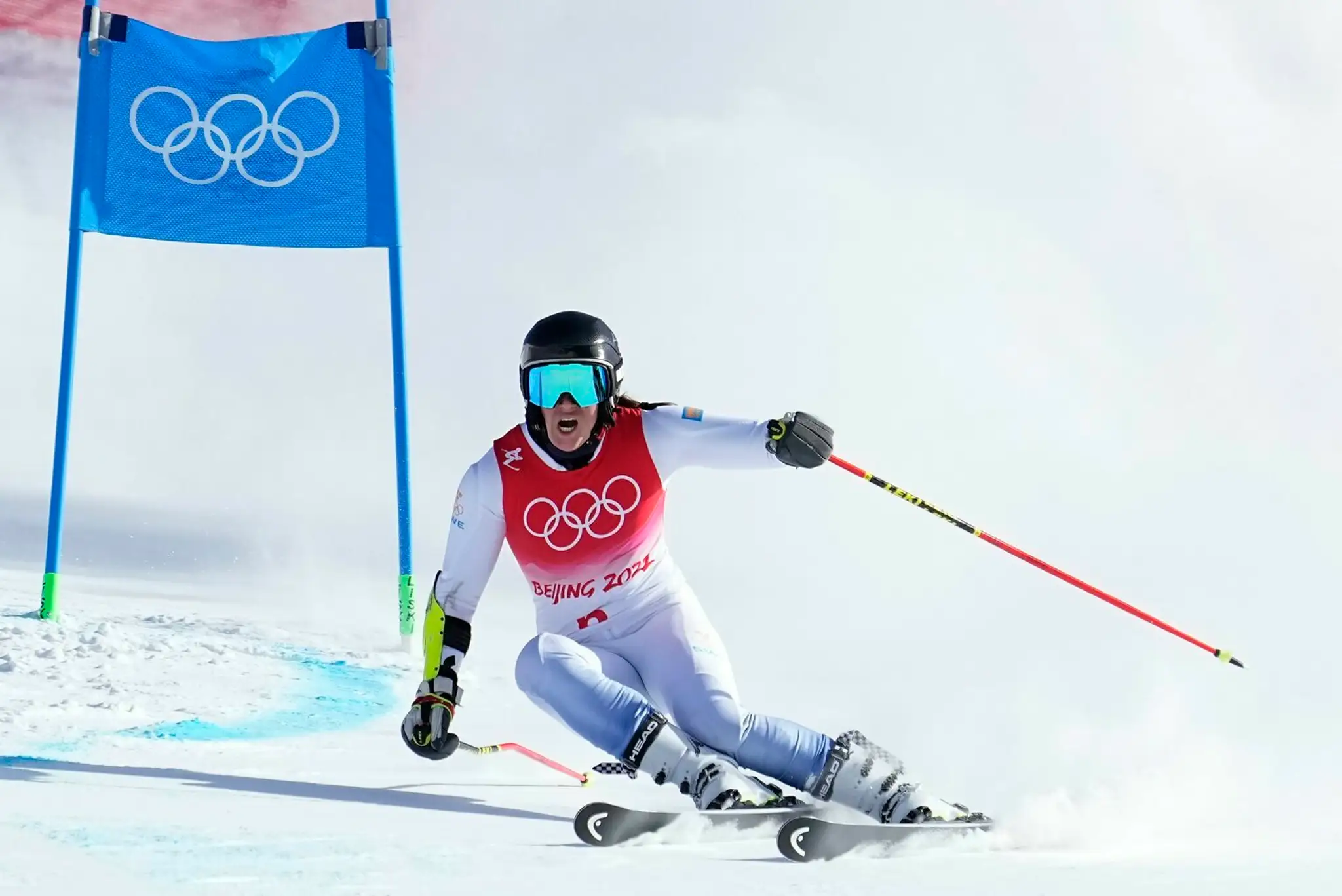 Alpská lyžiarka Sara Hectorová v 1. kole obrovského slalomu na ZOH 2022.