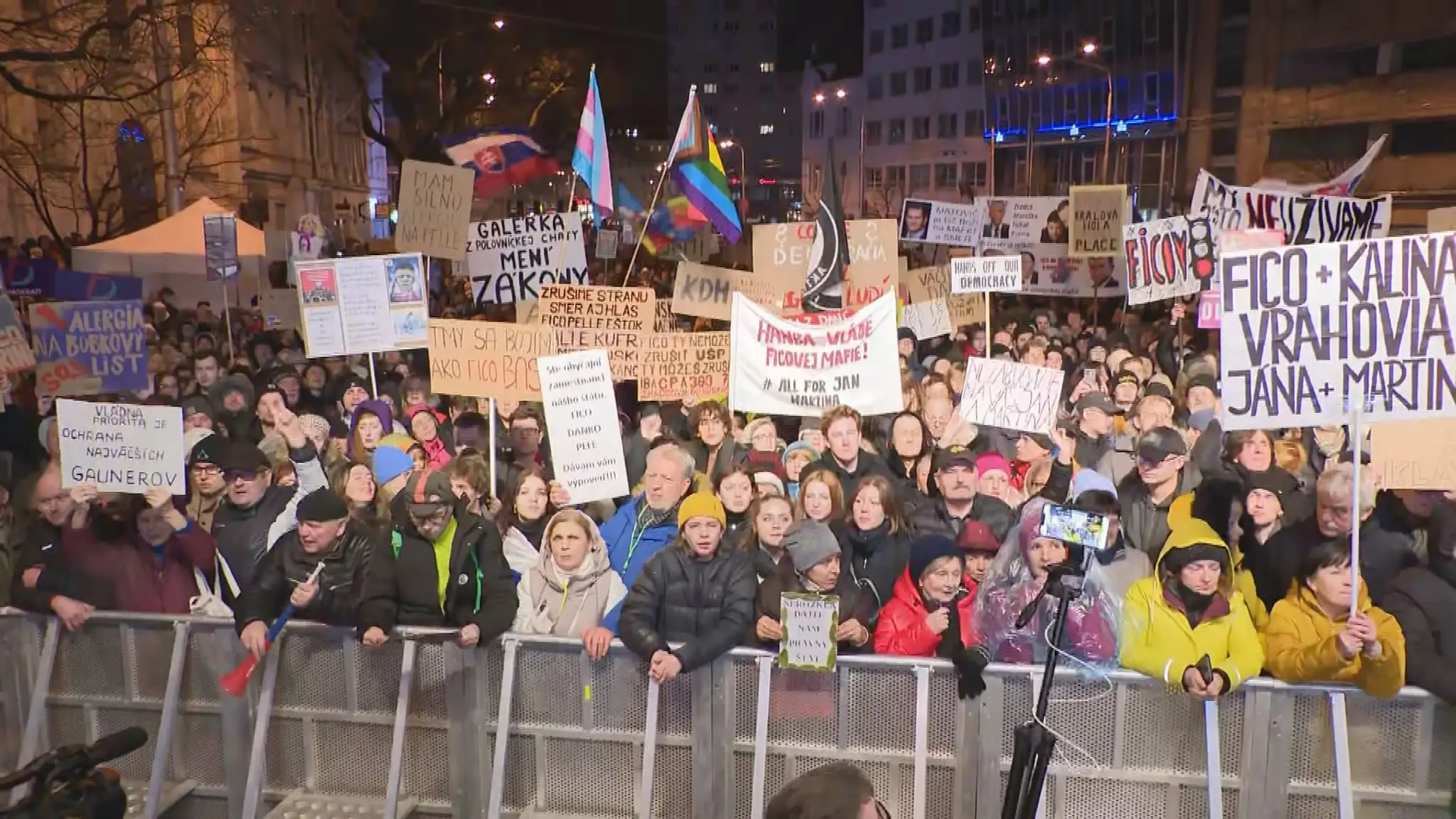 Protivládny protest v Bratislave.