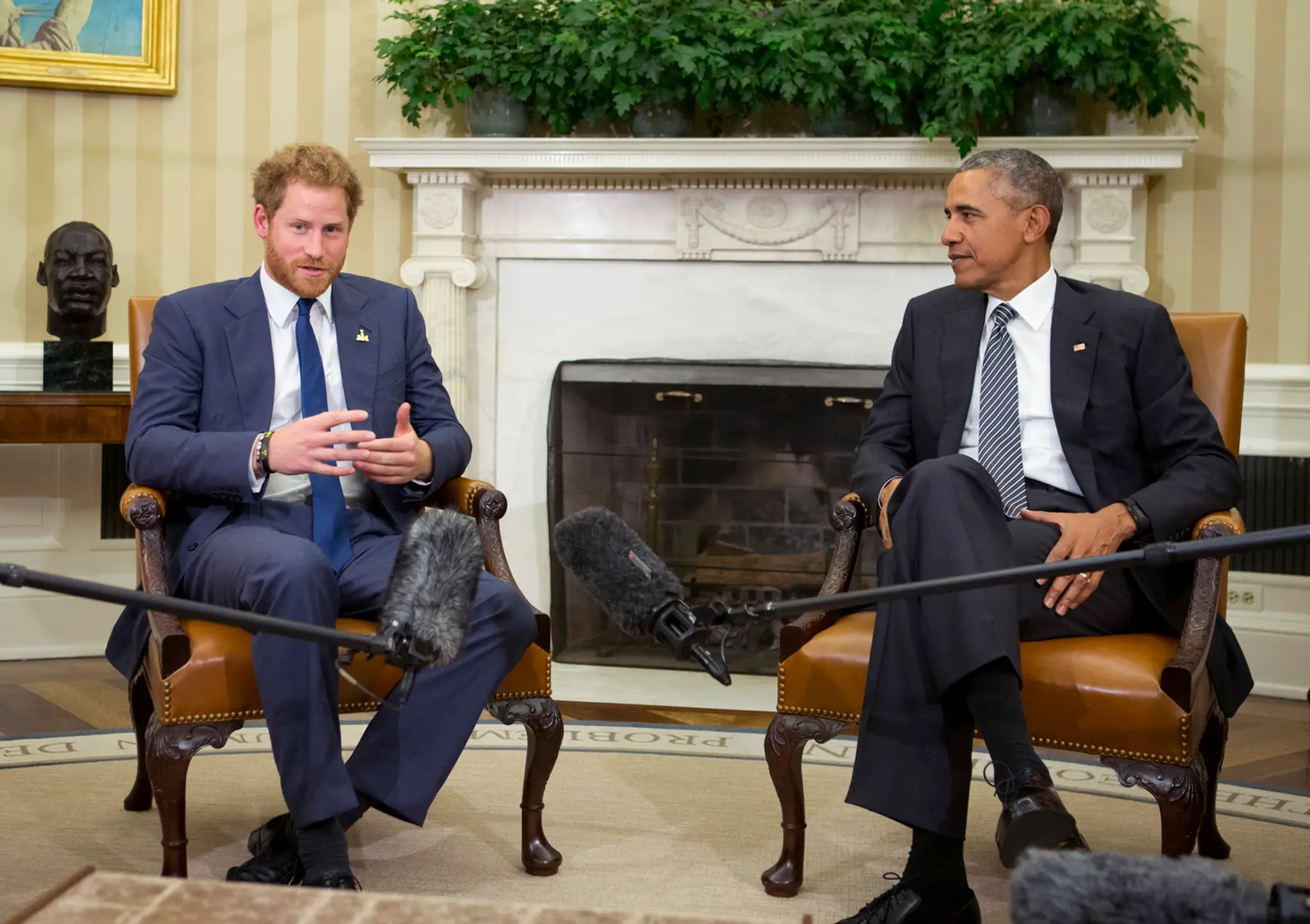 Princ Harry s Barackom Obamom. 
