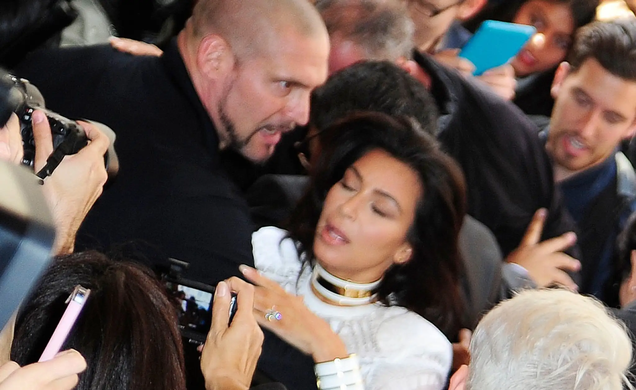 Kim Kardashian v Paríži napadol fanúšik.