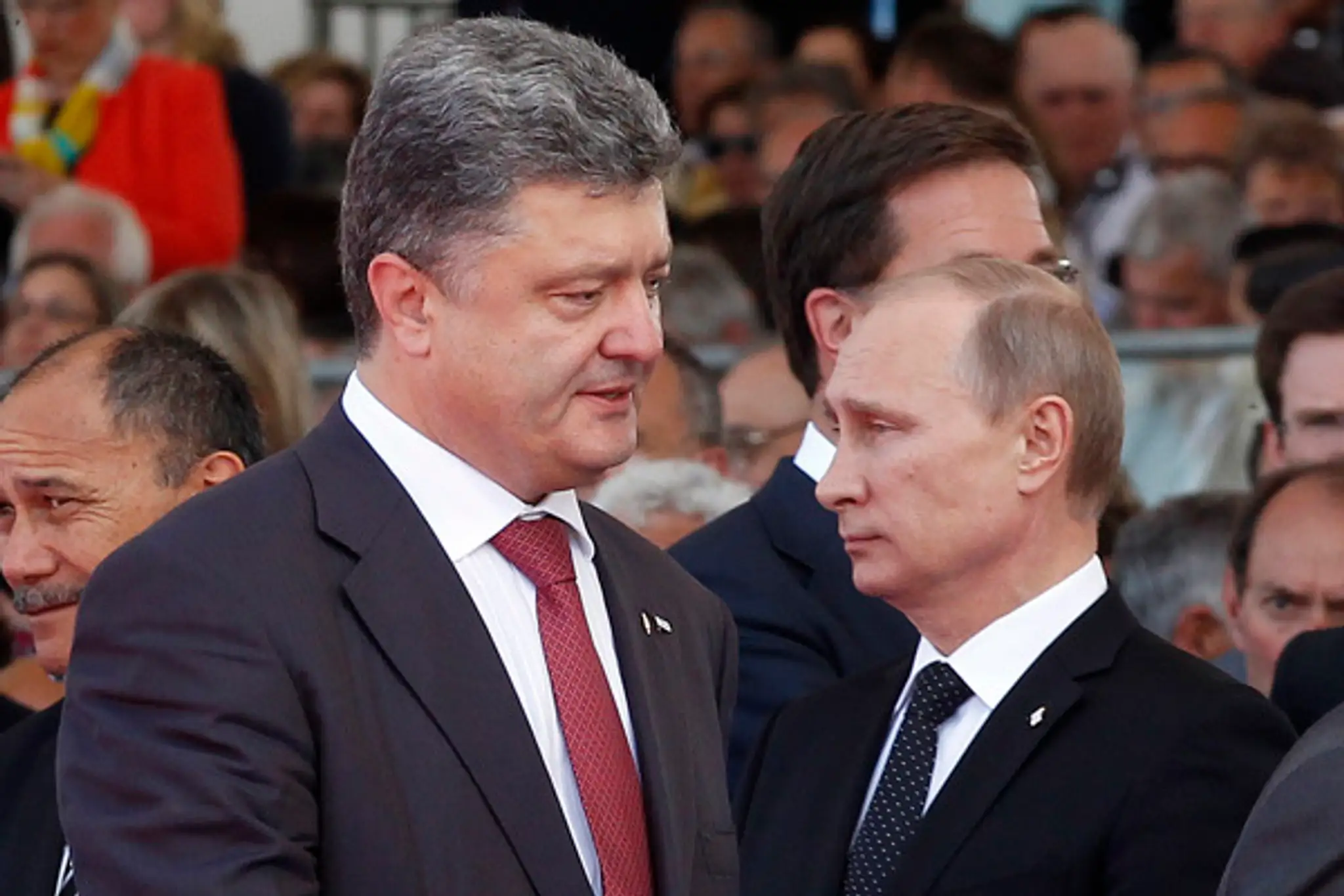 Ukrajinský prezident Petro Porošenko a ruský prezident Vladimir Putin