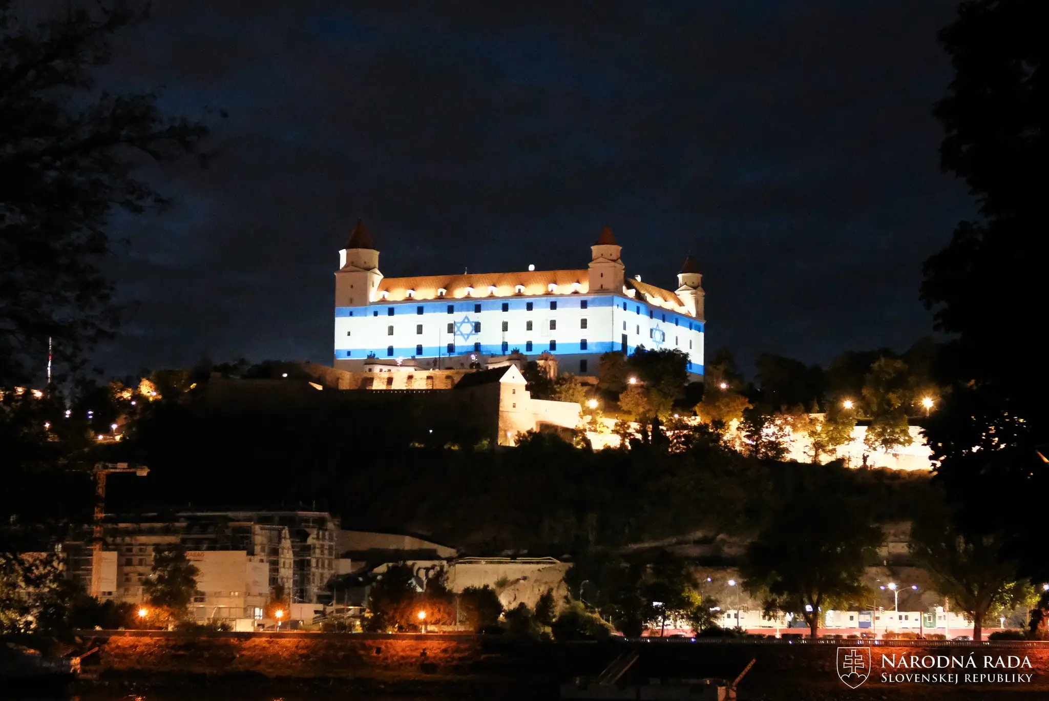 Bratislavský hrad vo farbách Izraela