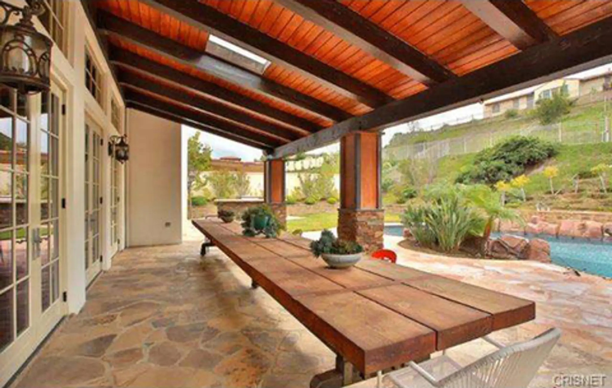 kylie-jenner-new-house-photos-014-480w.jpg