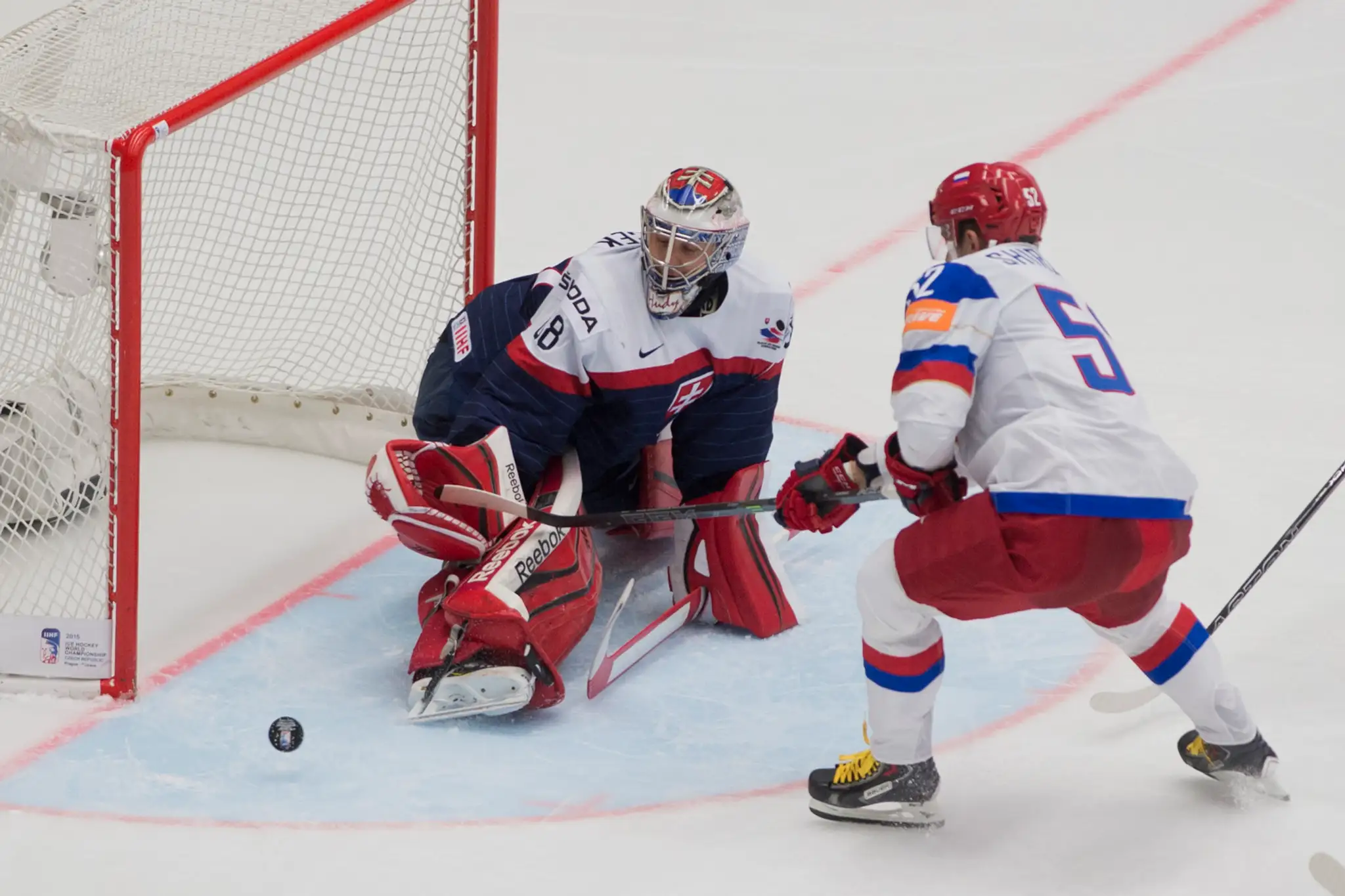 Brankár Slovenska Július Hudáček a Rus Sergej Širokov