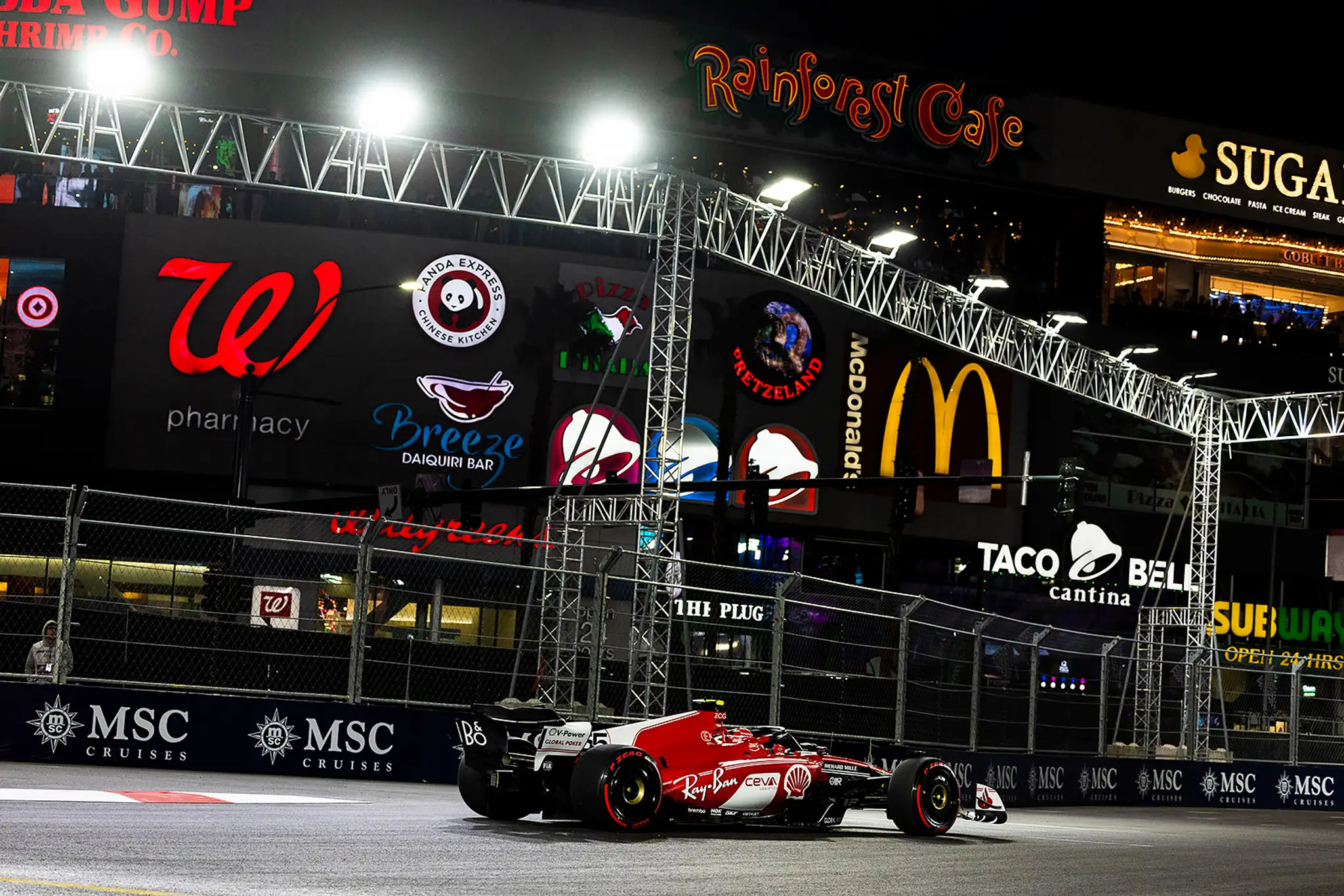Carlos Sainz na Ferrari.