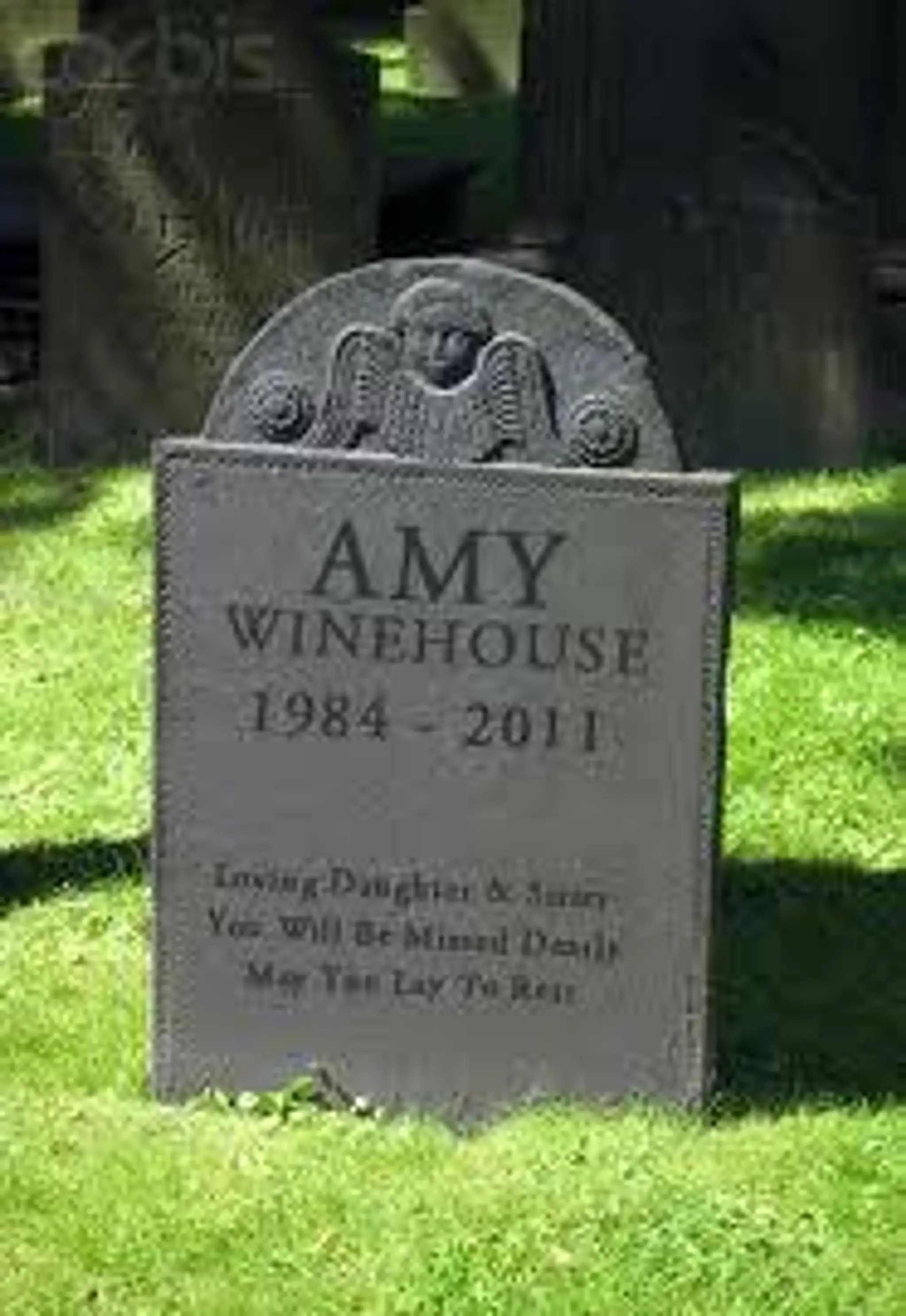 Pomník Amy Winehouse 