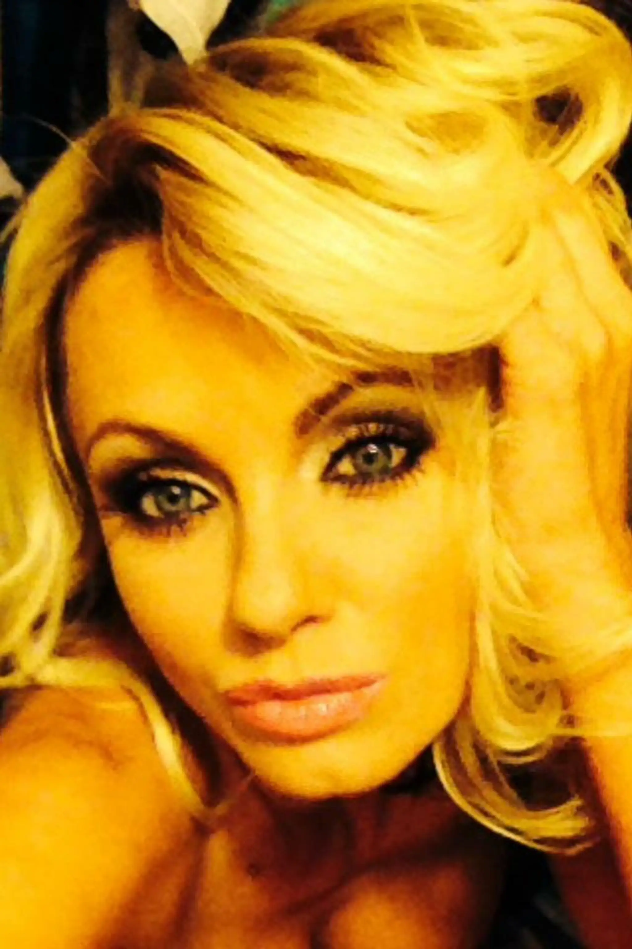 Cassandra Lynn