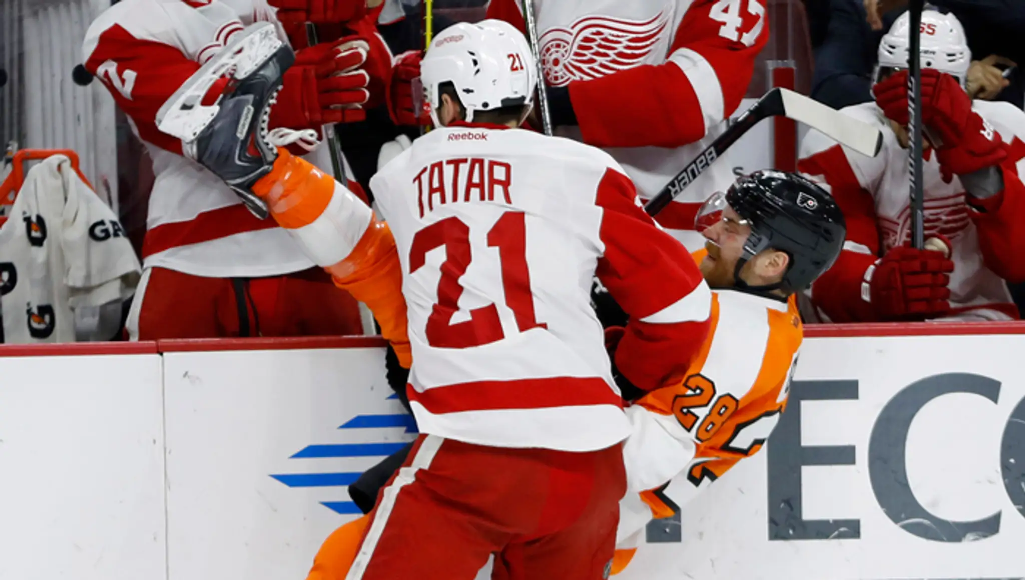 Slovenský hokejista Tomáš Tatar zaznamenal v noci na stredu v súboji zámorskej NHL dva kanadské body za gól a asistenciu.