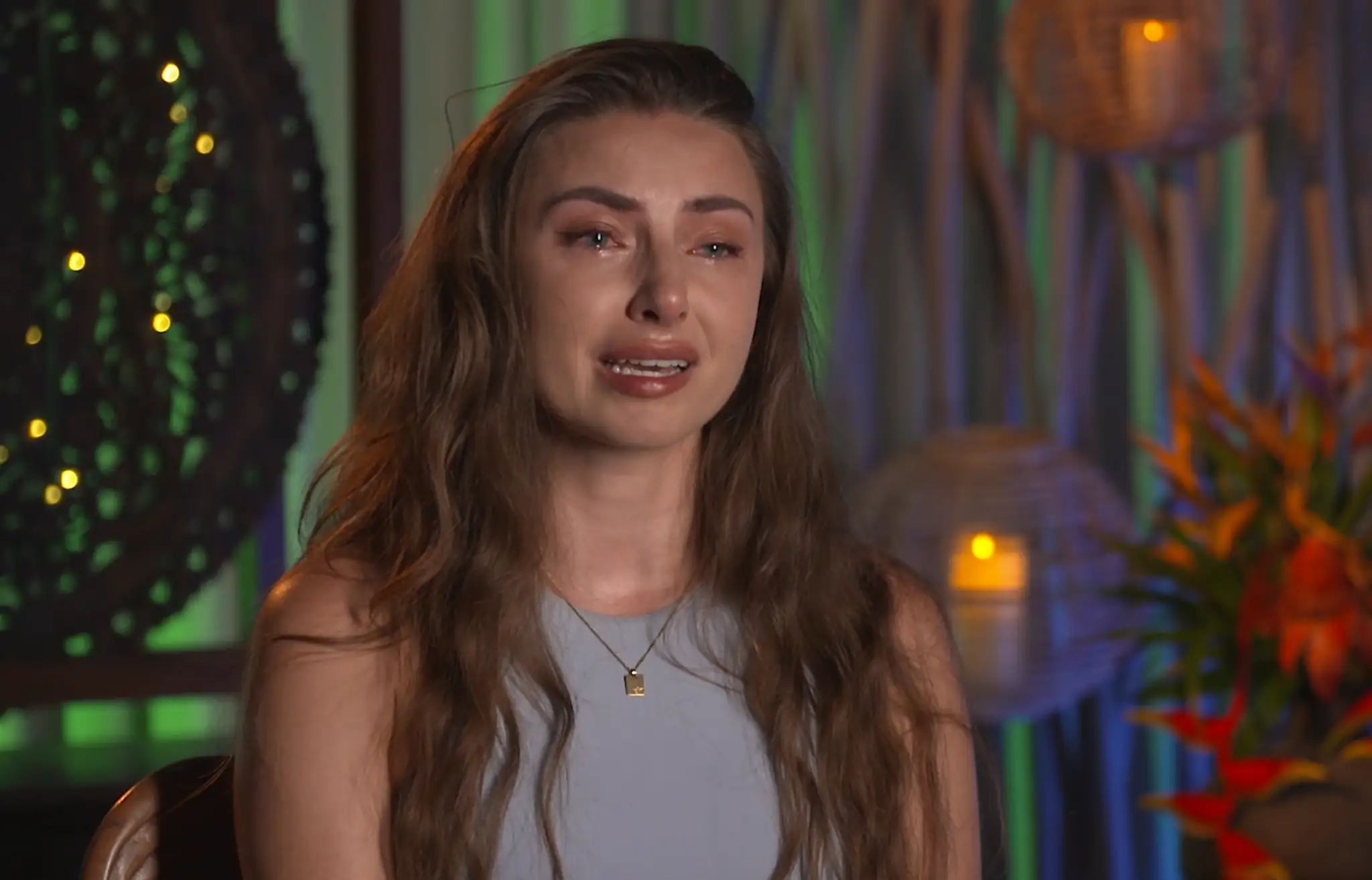 Rebeka srdcervúco plače