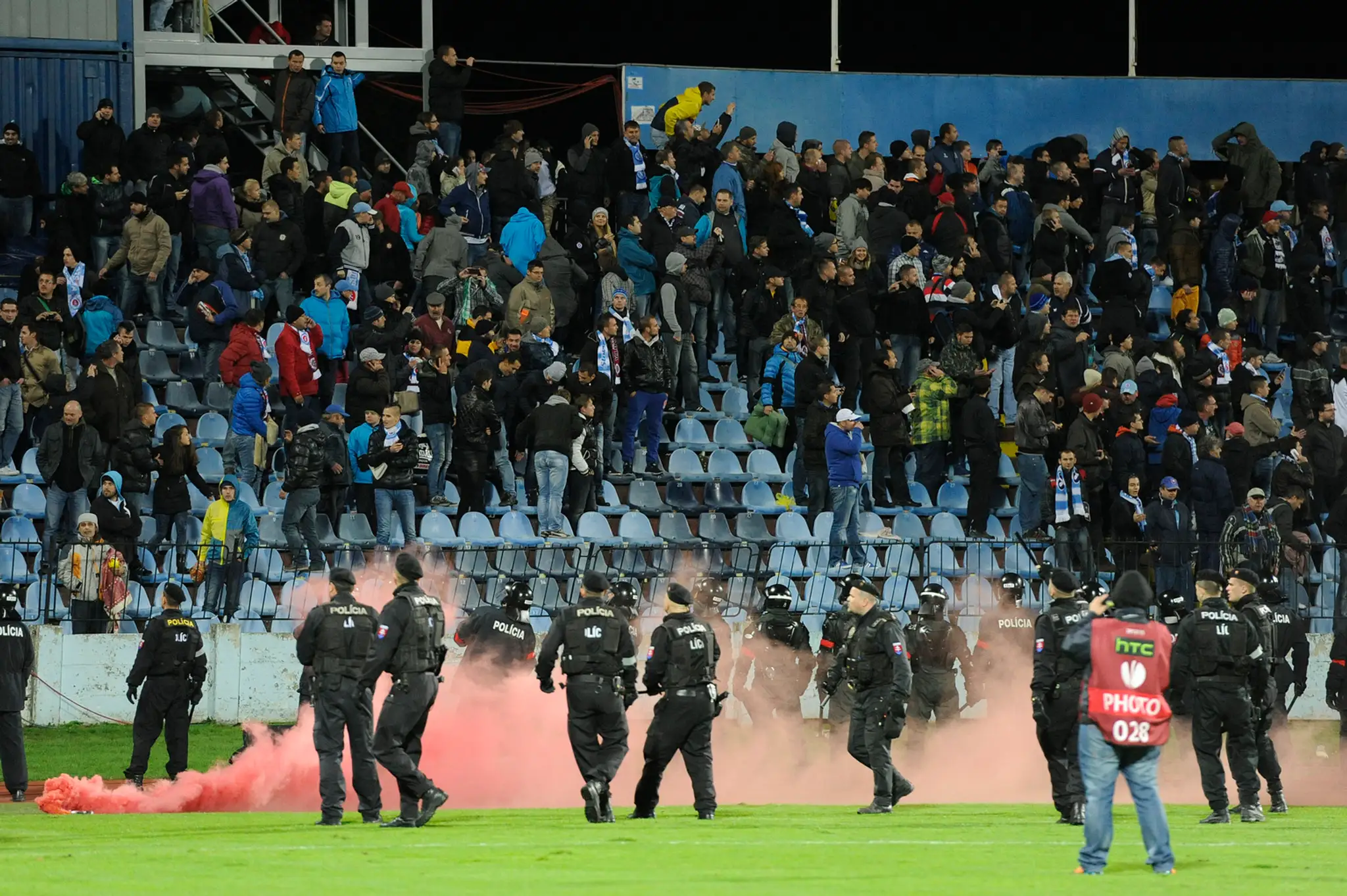 Výtržnosti na zápase Slovan - Sparta.