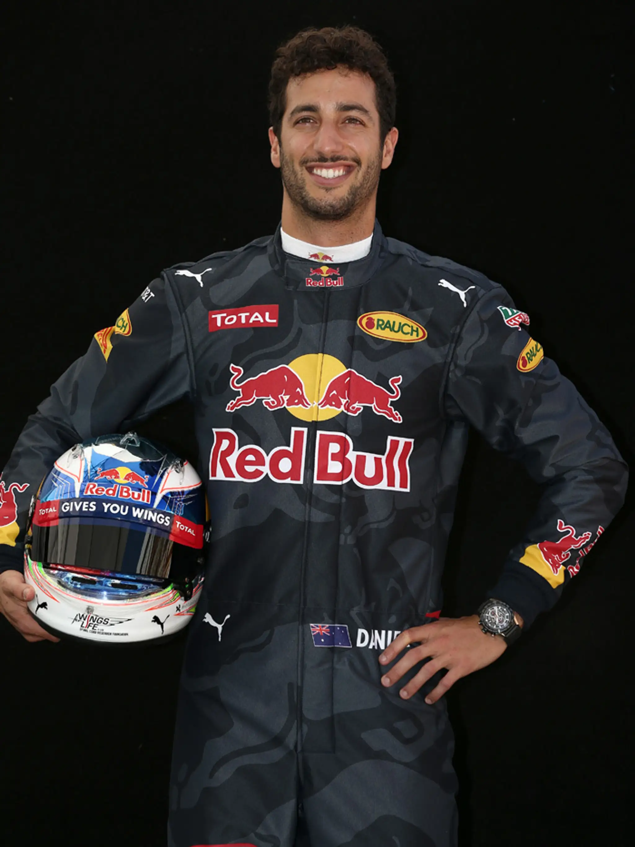 Austrálsky jazdec tímu Red Bull Daniel Ricciardo.