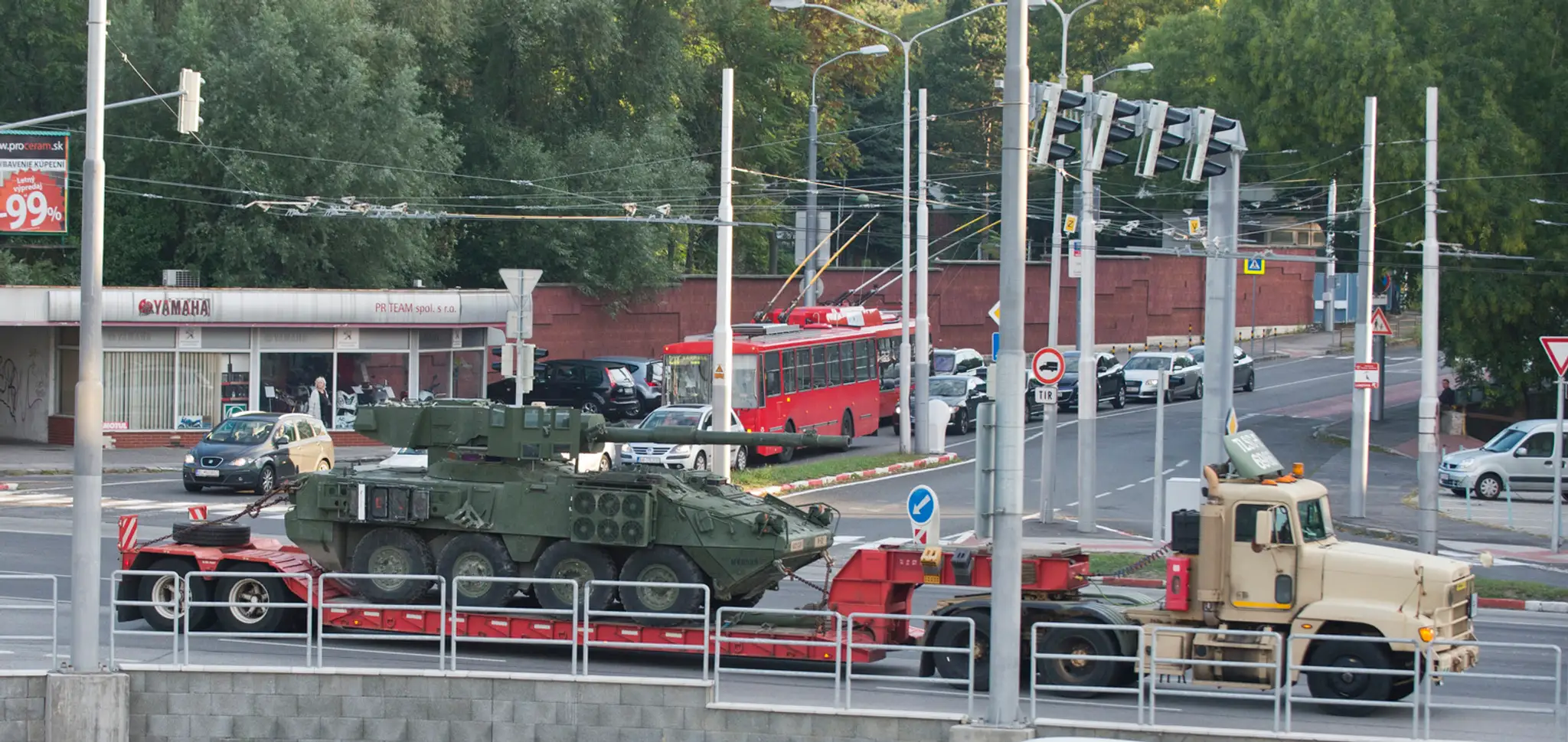 Transport vojenskej techniky