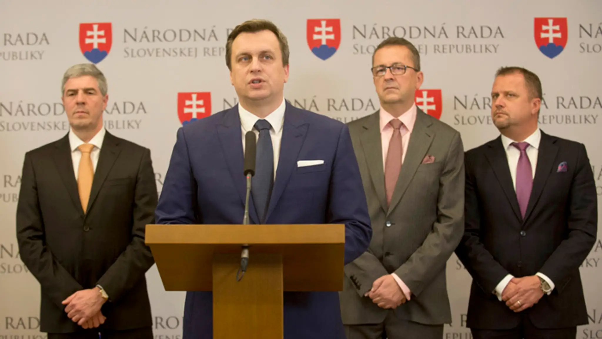 Podpredsedovia parlamentu Béla Bugár, Andrej Danko, Martin Glvač a Andrej Hrnčiar.