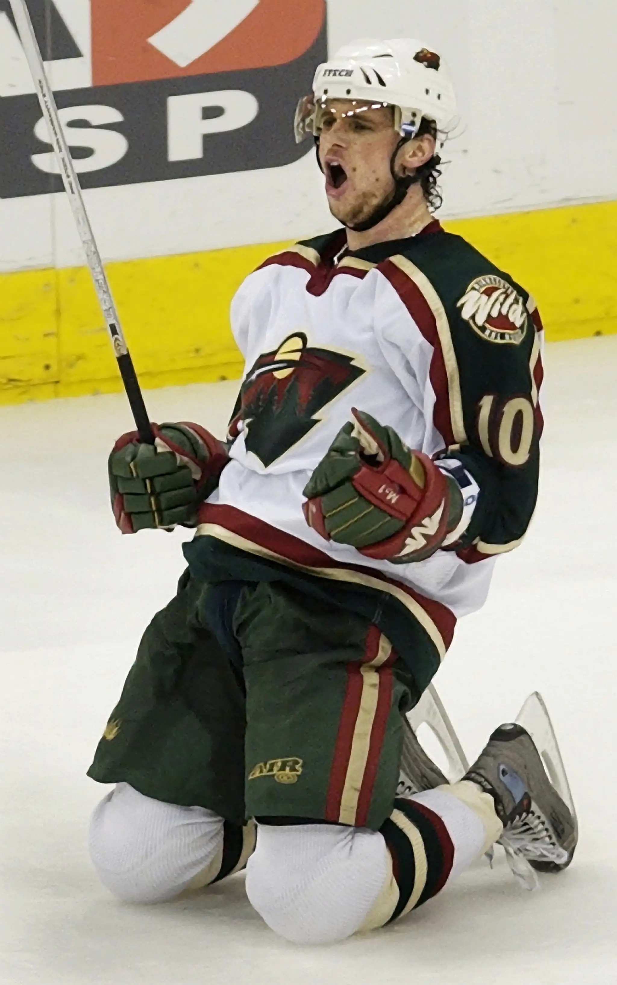 Marián Gáborík oslavuje gól v drese Minnesoty.
