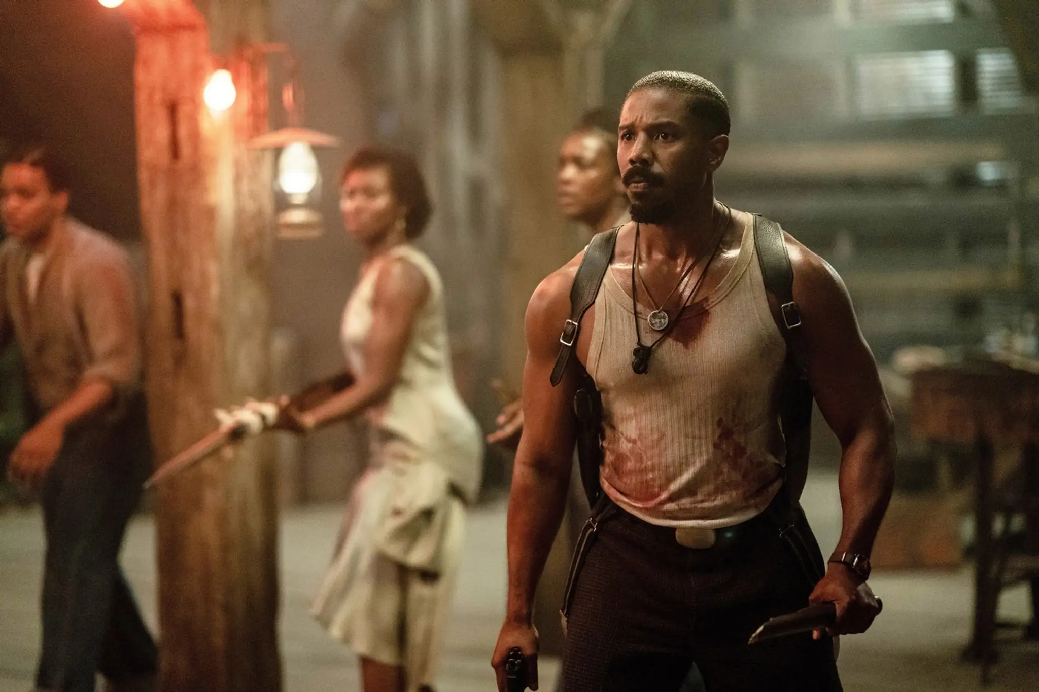Michael B. Jordan vo filme Hriešnici (Sinners)