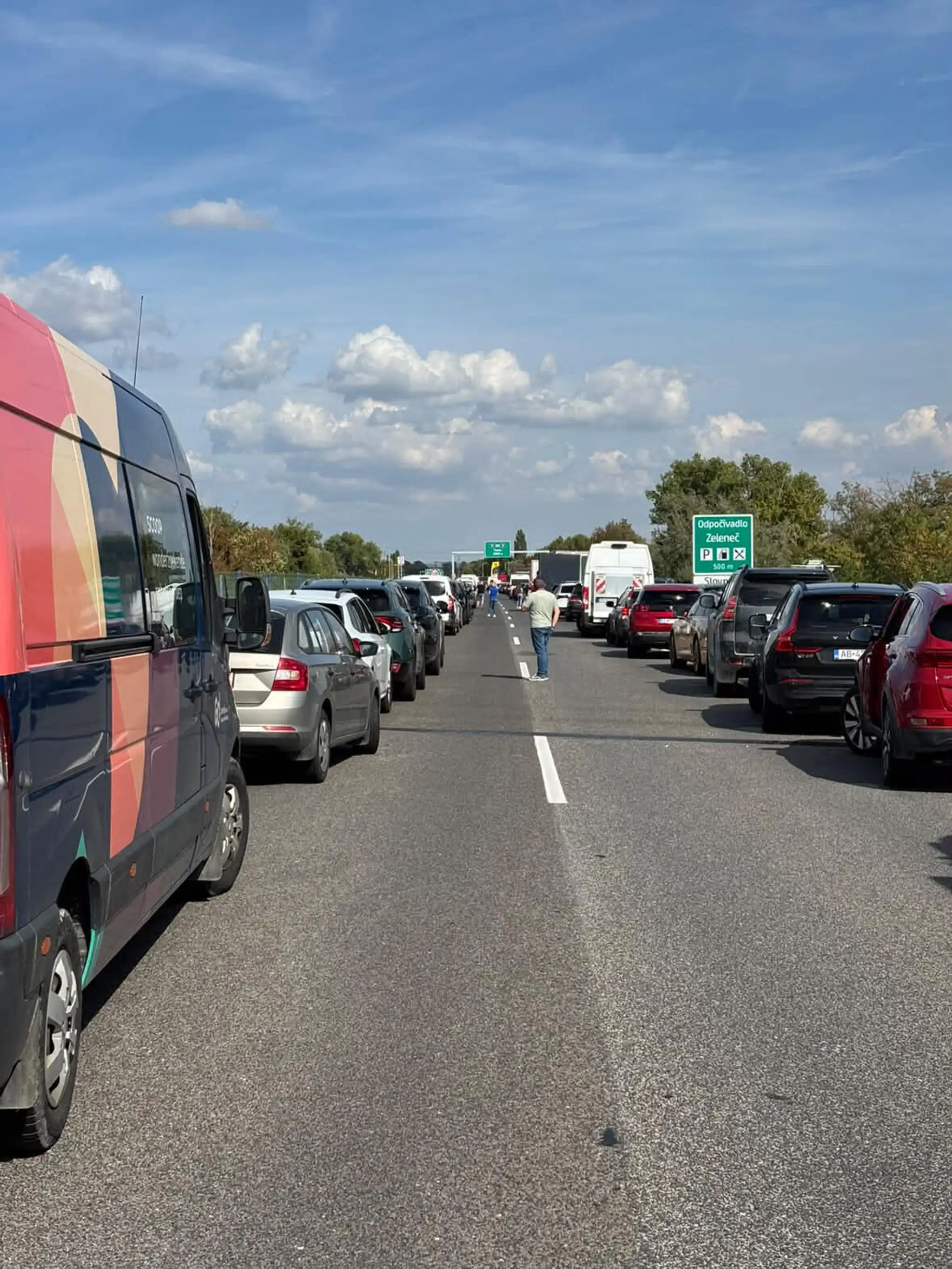 Nehoda na diaľnici D1 pri Trnave 
