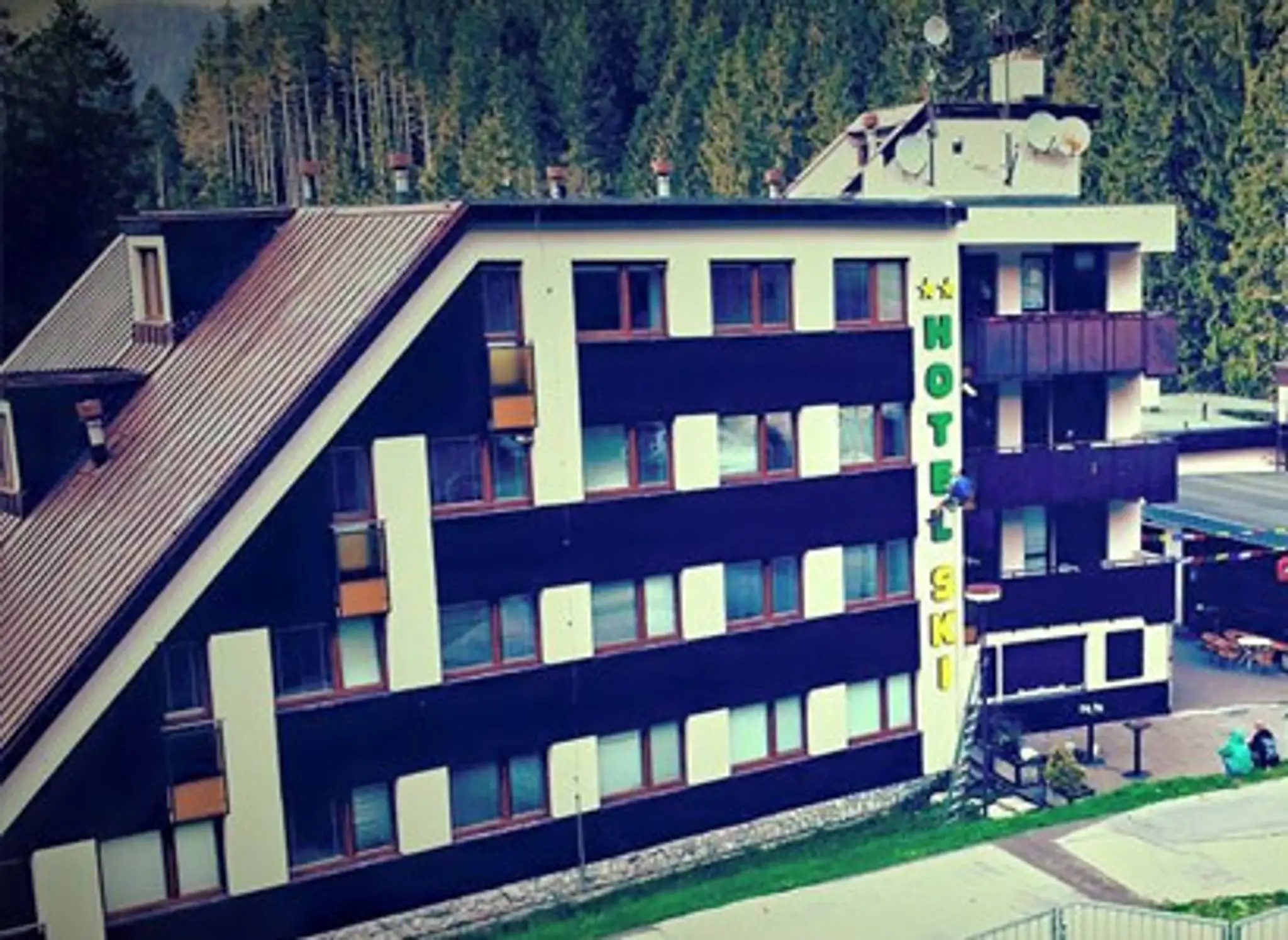 hotel ski3.jpg