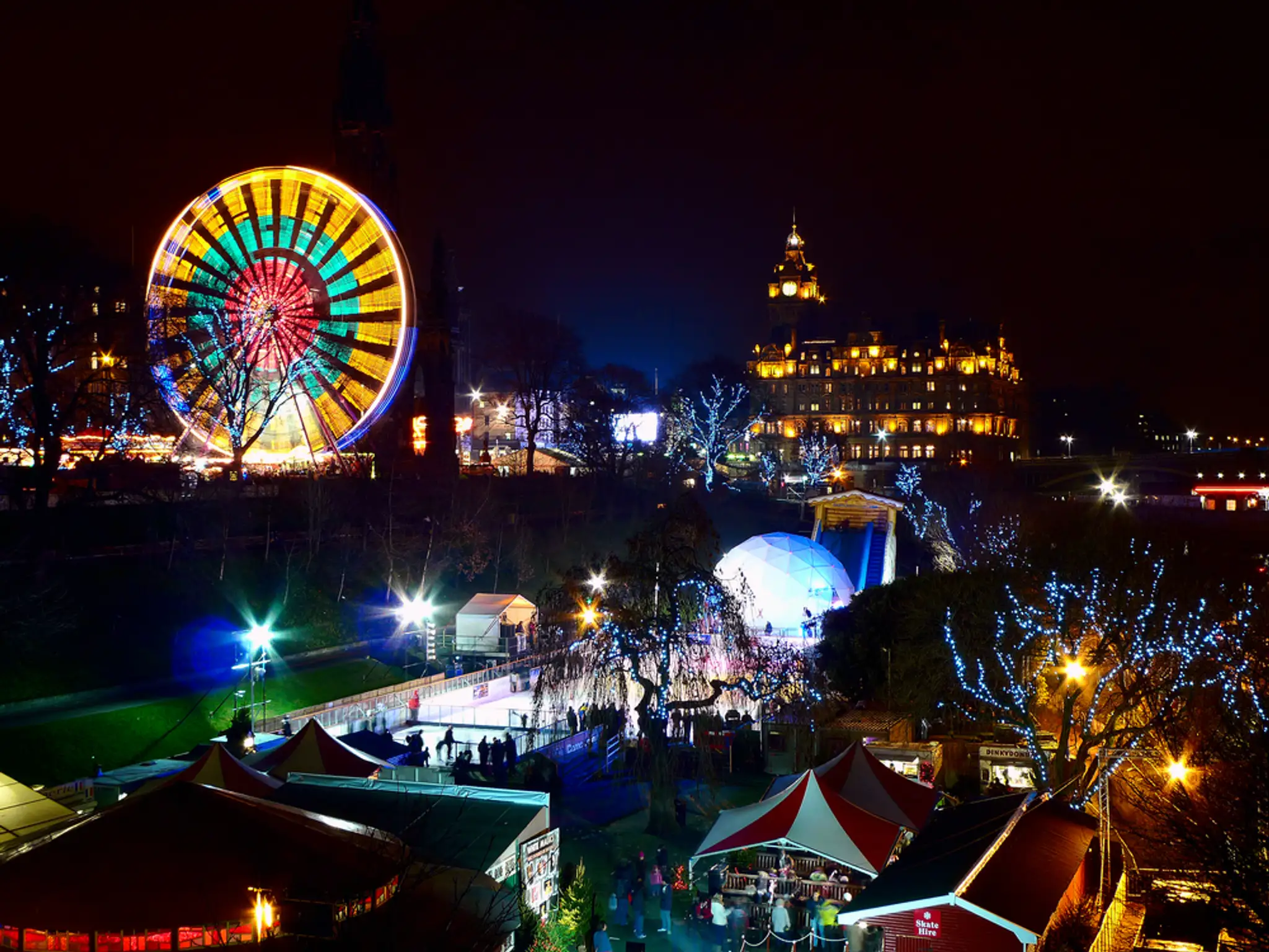 Zimný Edinburgh v Škótsku