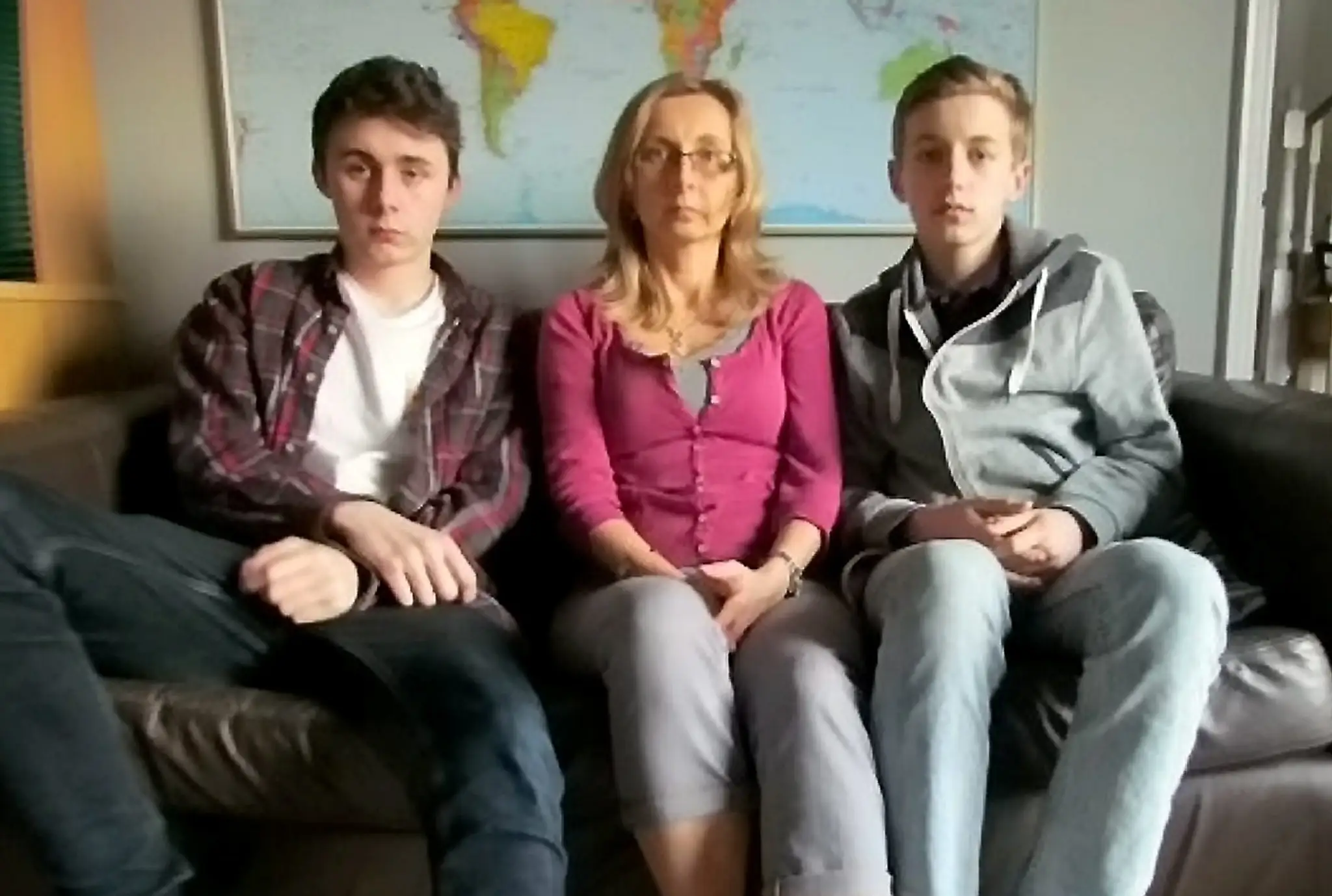 Liam Groves a Owen Groves s mamou