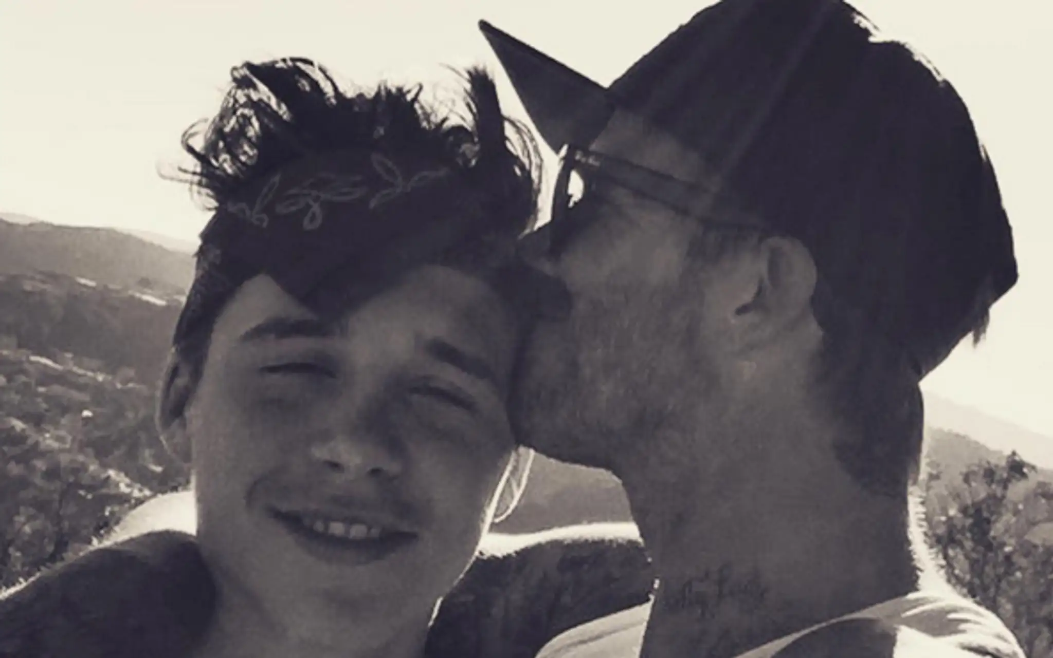 Brooklyn Beckham s otcom Davidom.