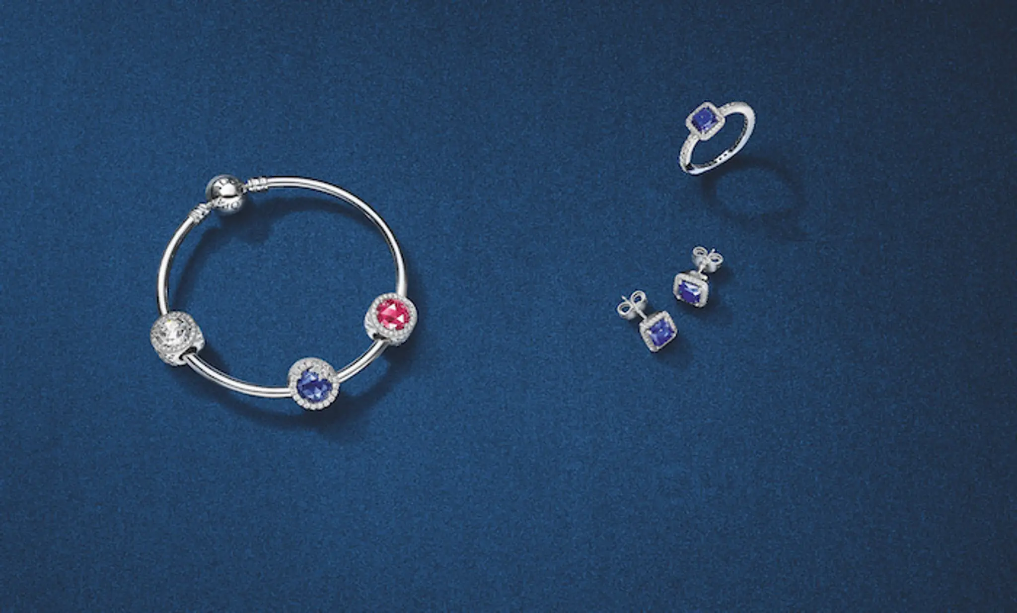 Cynthia Lara Vittek s mamou.