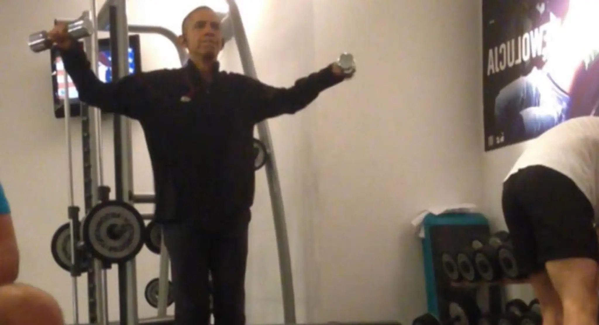 Obama v posilňovni
