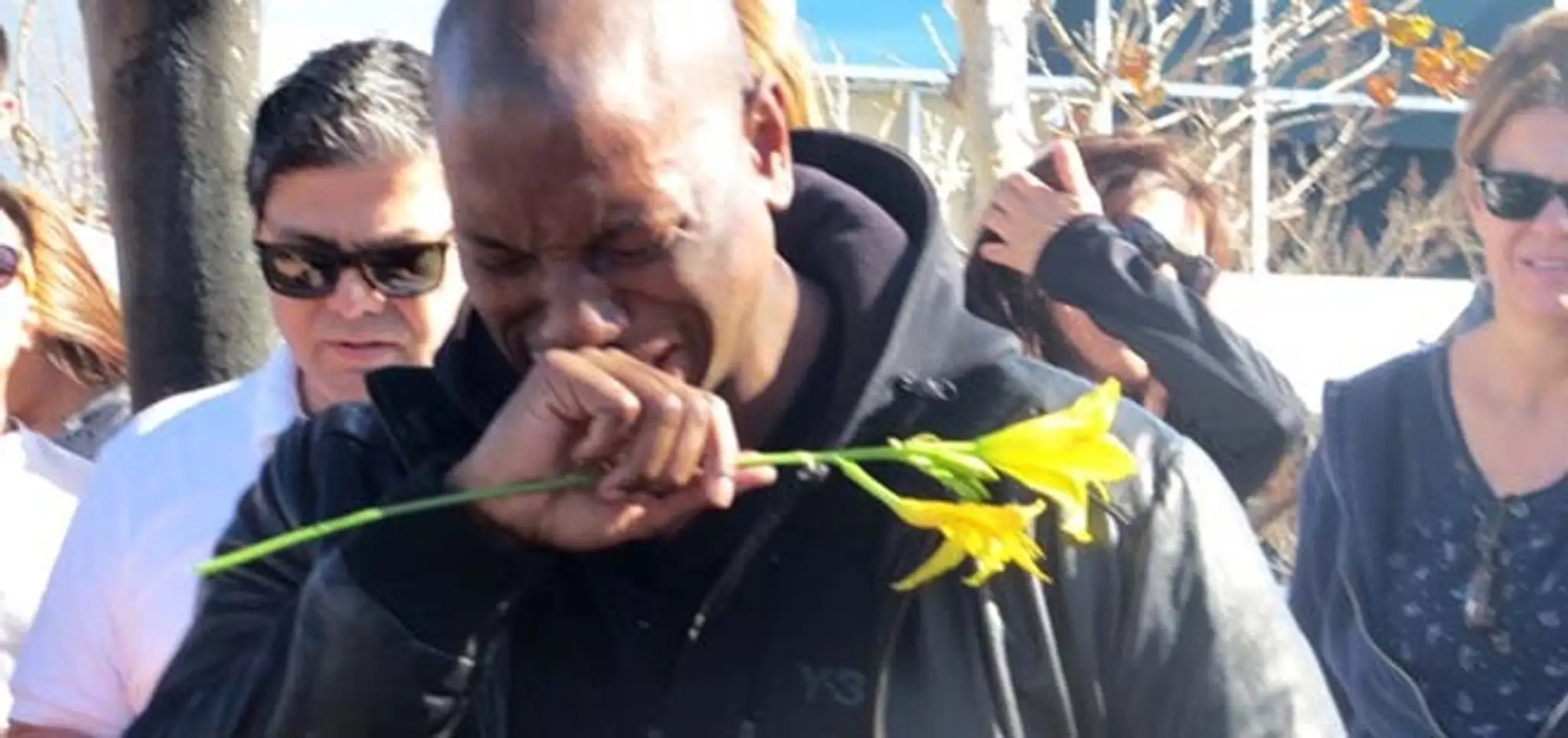 Tyrese Gibson sa na mieste nehody rozplakal. 