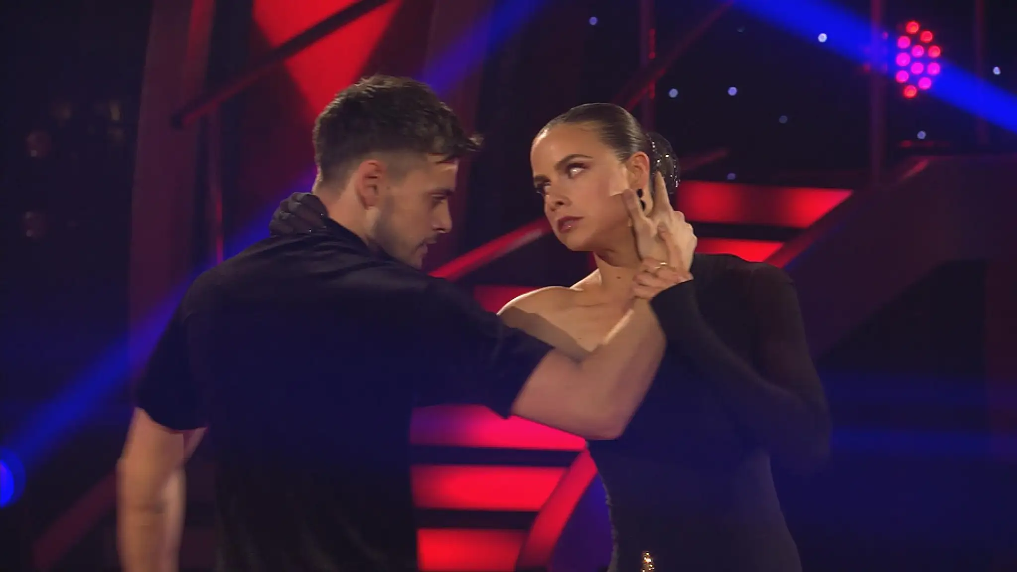 7. kolo: Nela Pocisková a Filip Kucman – tango: Bond - Libertango