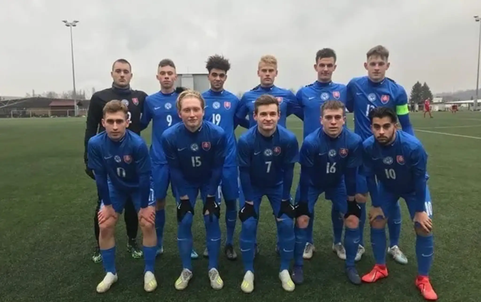 Amid Khan Agha (vopravo dole) v slovenskej reprezentácii do 19 rokov.