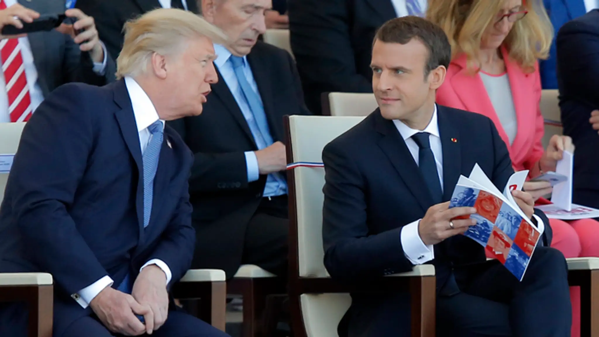 Prezident Donald Trump a Emmanuel Macron.