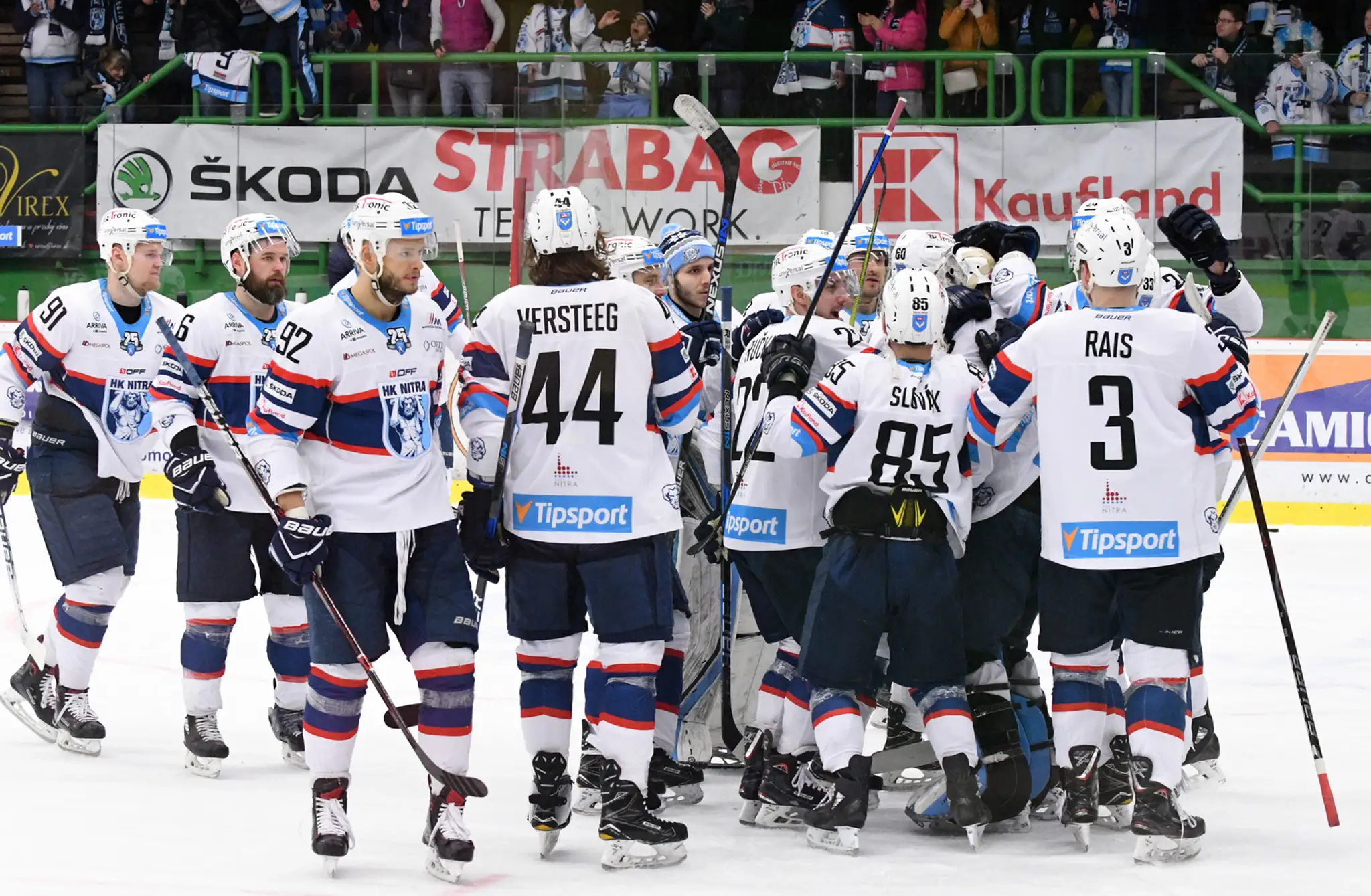 Hokejisti HK Nitra zvíťazili aj vo štvrtom štvrťfinále play off Tipsport ligy a ako prví si zaistili postup do semifinále.