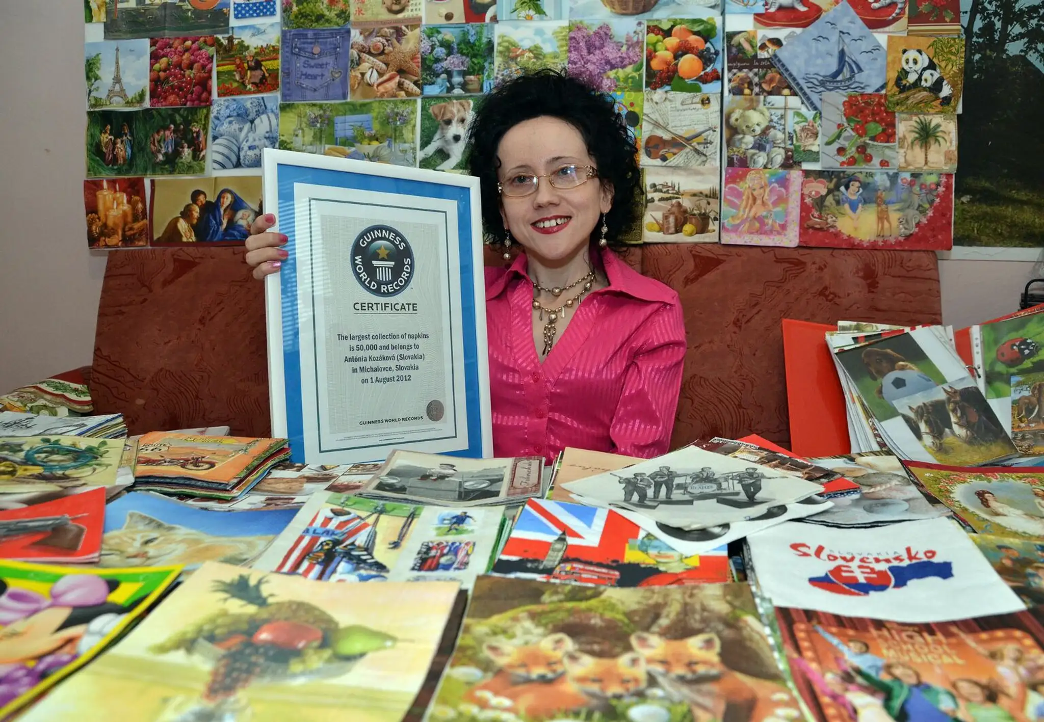 Zberateľka servítok Antónia Kozáková