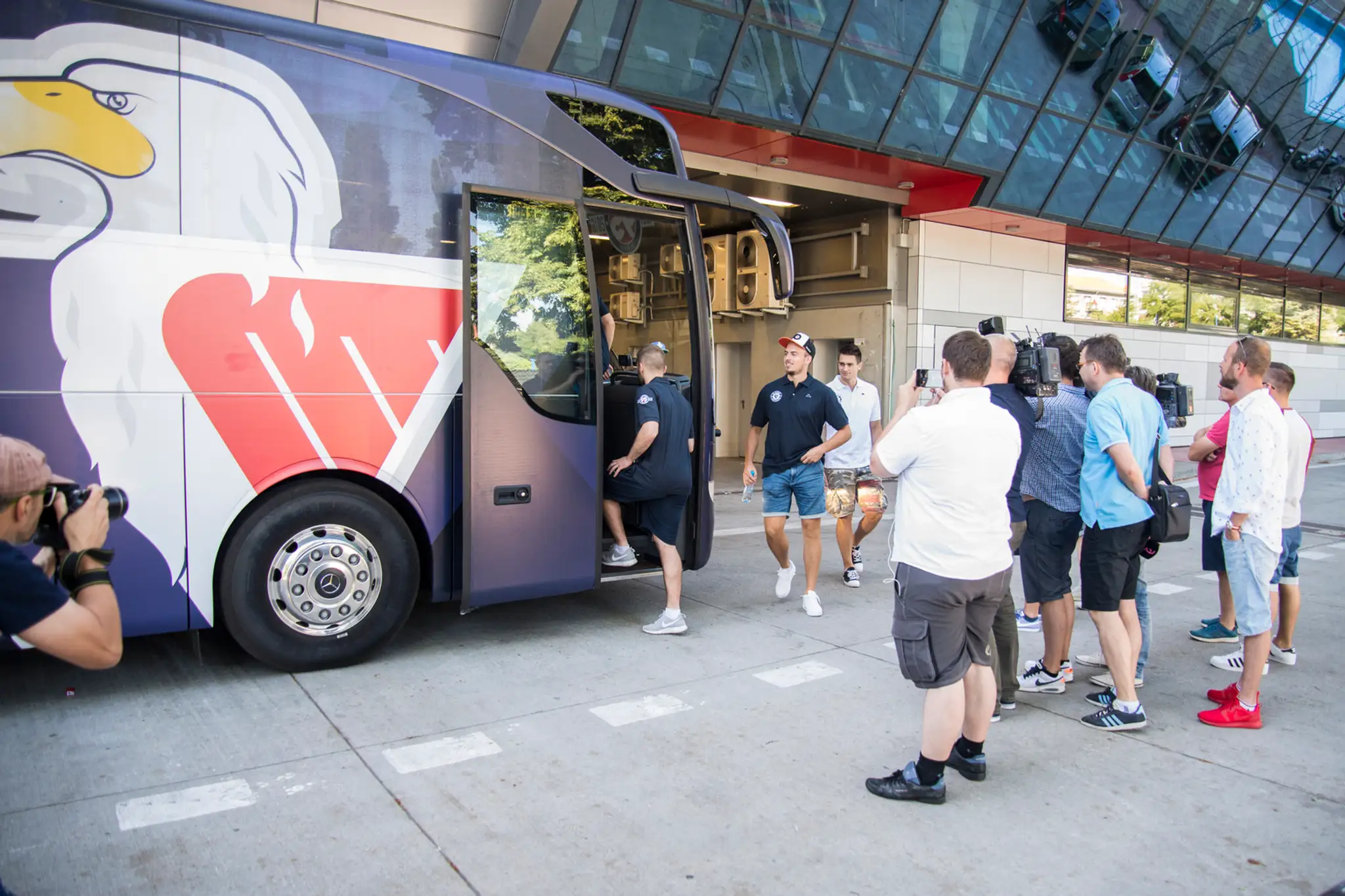 Hráči HC Slovan Bratislava odchádzajú na letnú prípravu do českých Litoměříc.