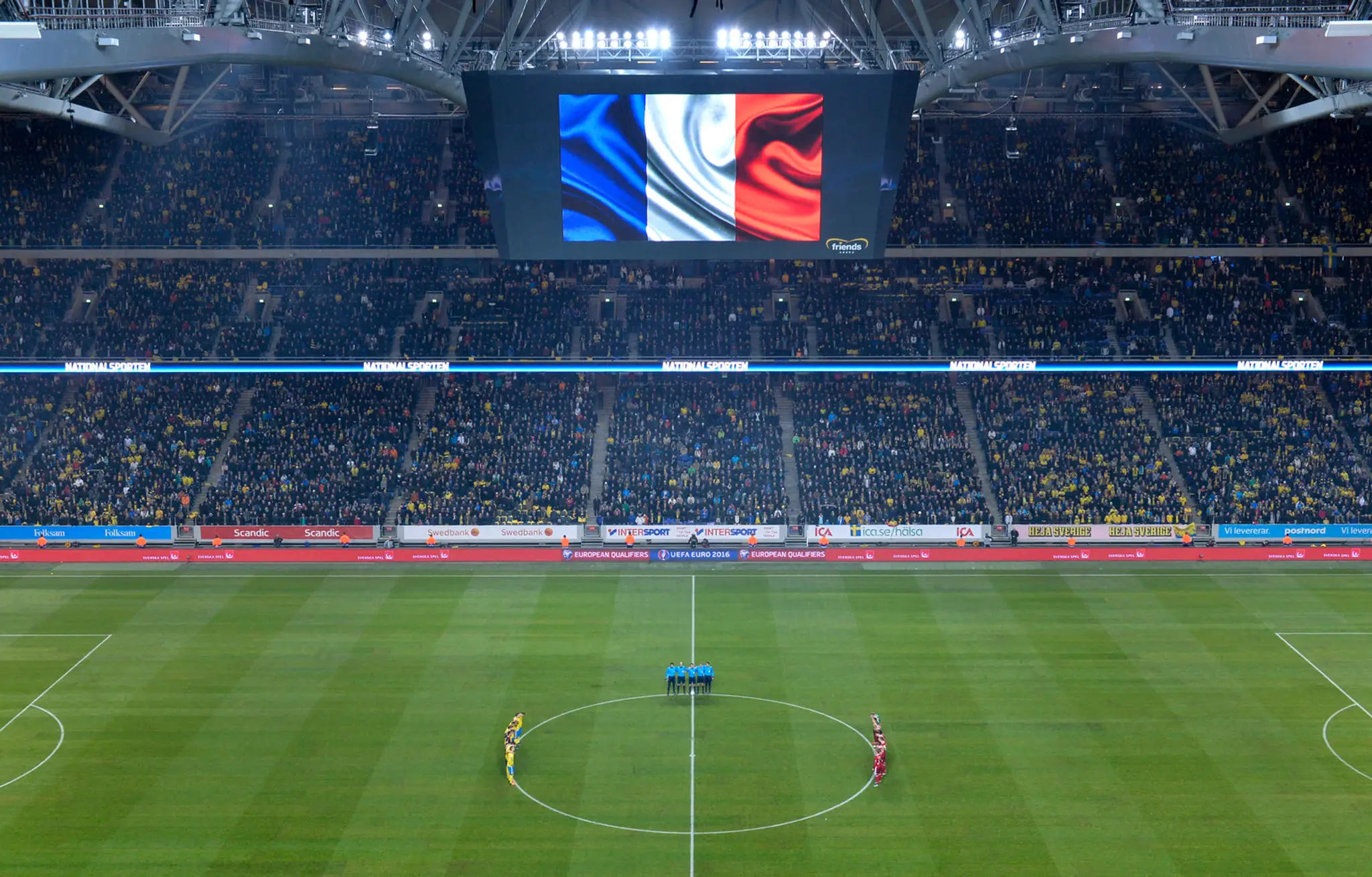 Sweden_Denmark_Euro_Soccer065225301822.jpg