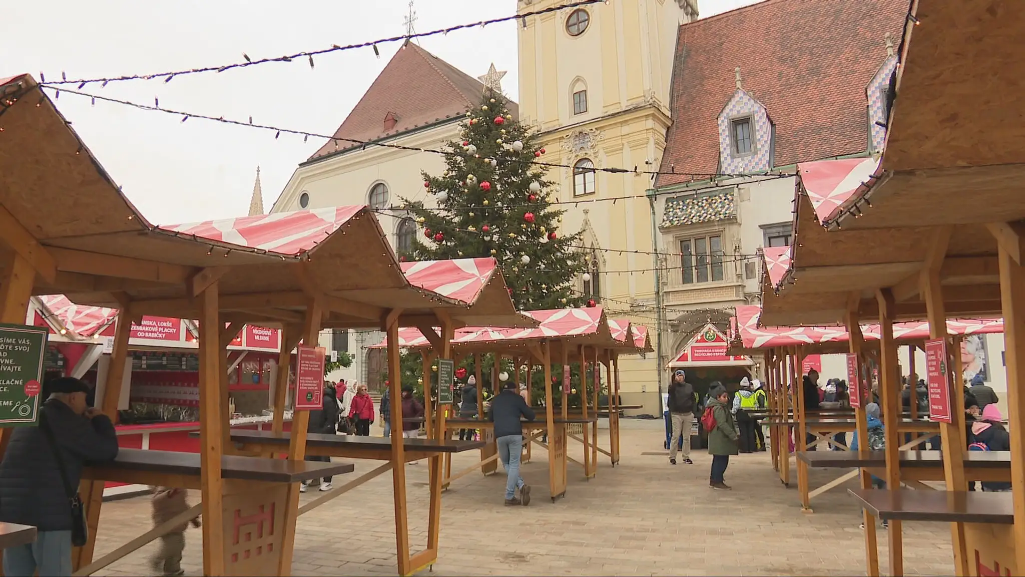 Kontrolóri z finančnej správy si posvietili na vianočné trhy