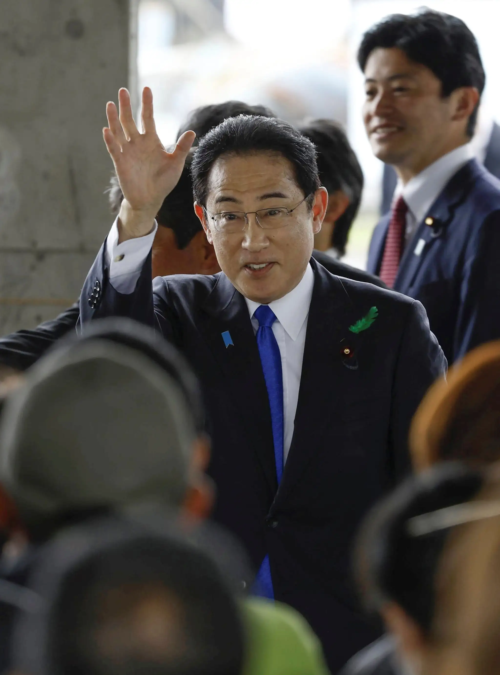 Japonský premiér Fumii Kišida tesne pred incidentom.