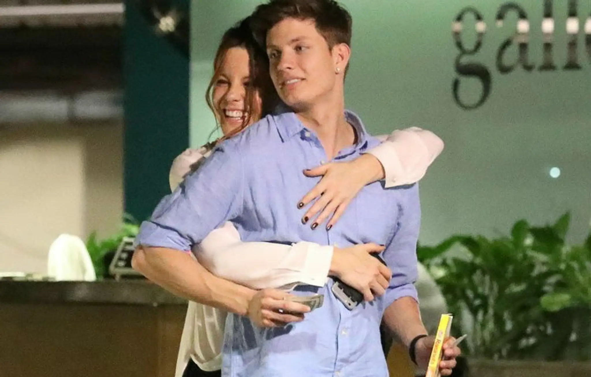 Kate Beckinsale sa nevie odtrhnúť od zajačika. Je len o dva roky starší od jej dcéry